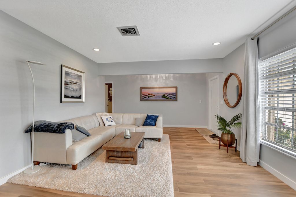 Photo of 510 Silver Lane, Boca Raton, FL 33432 (MLS # R11102369)