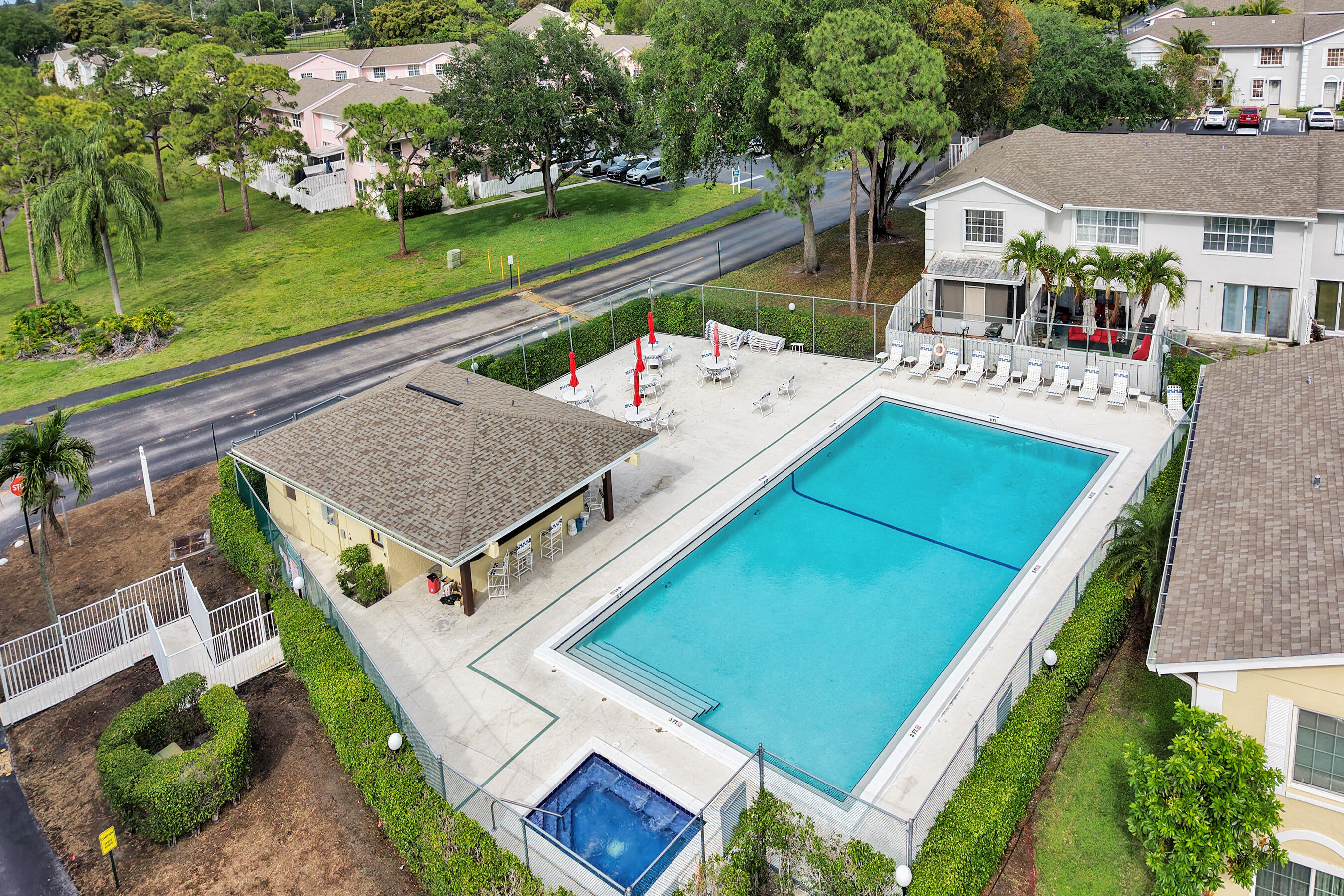 CHARTER CLUB OF PALM BEACH - Residential