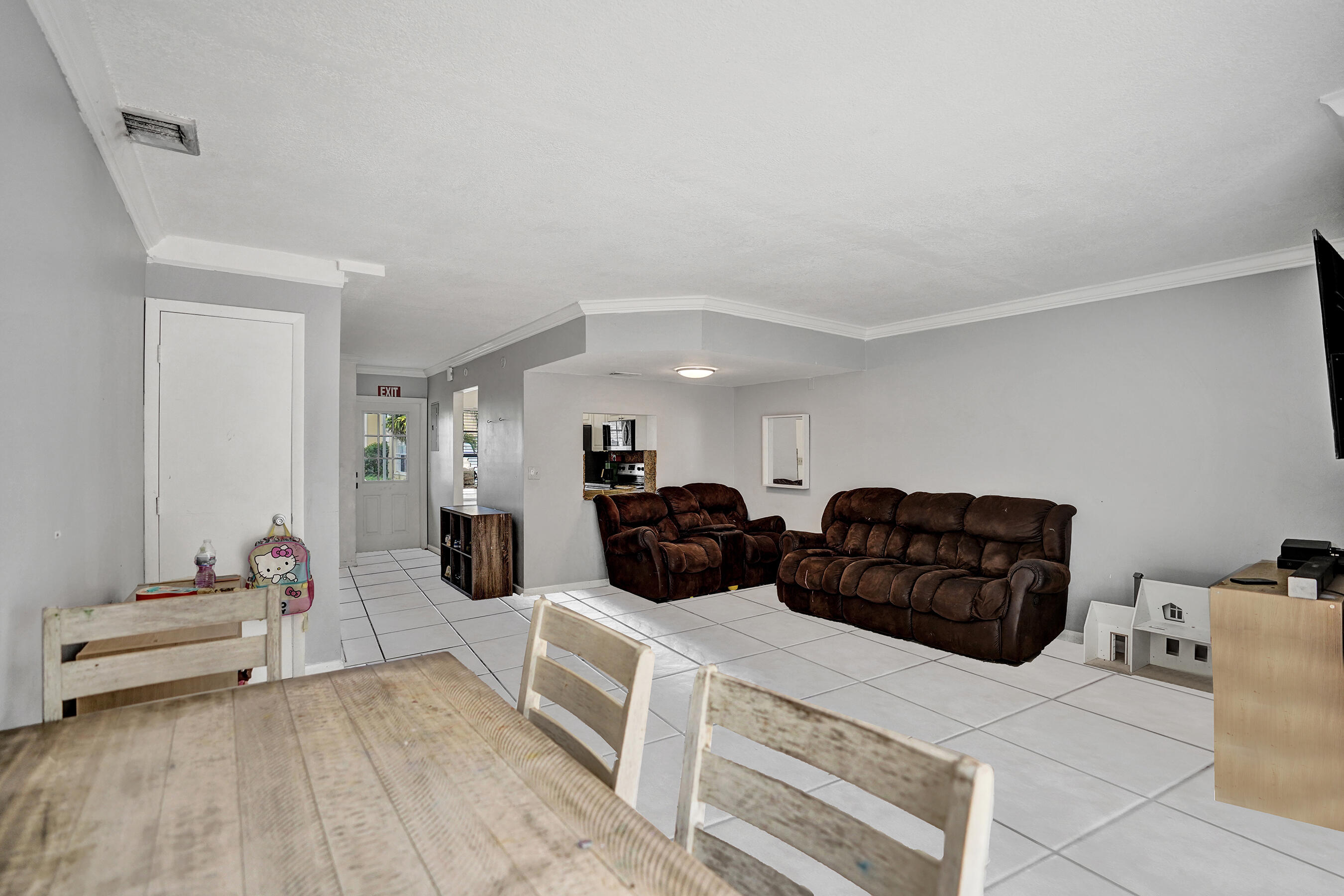 CHARTER CLUB OF PALM BEACH - Residential