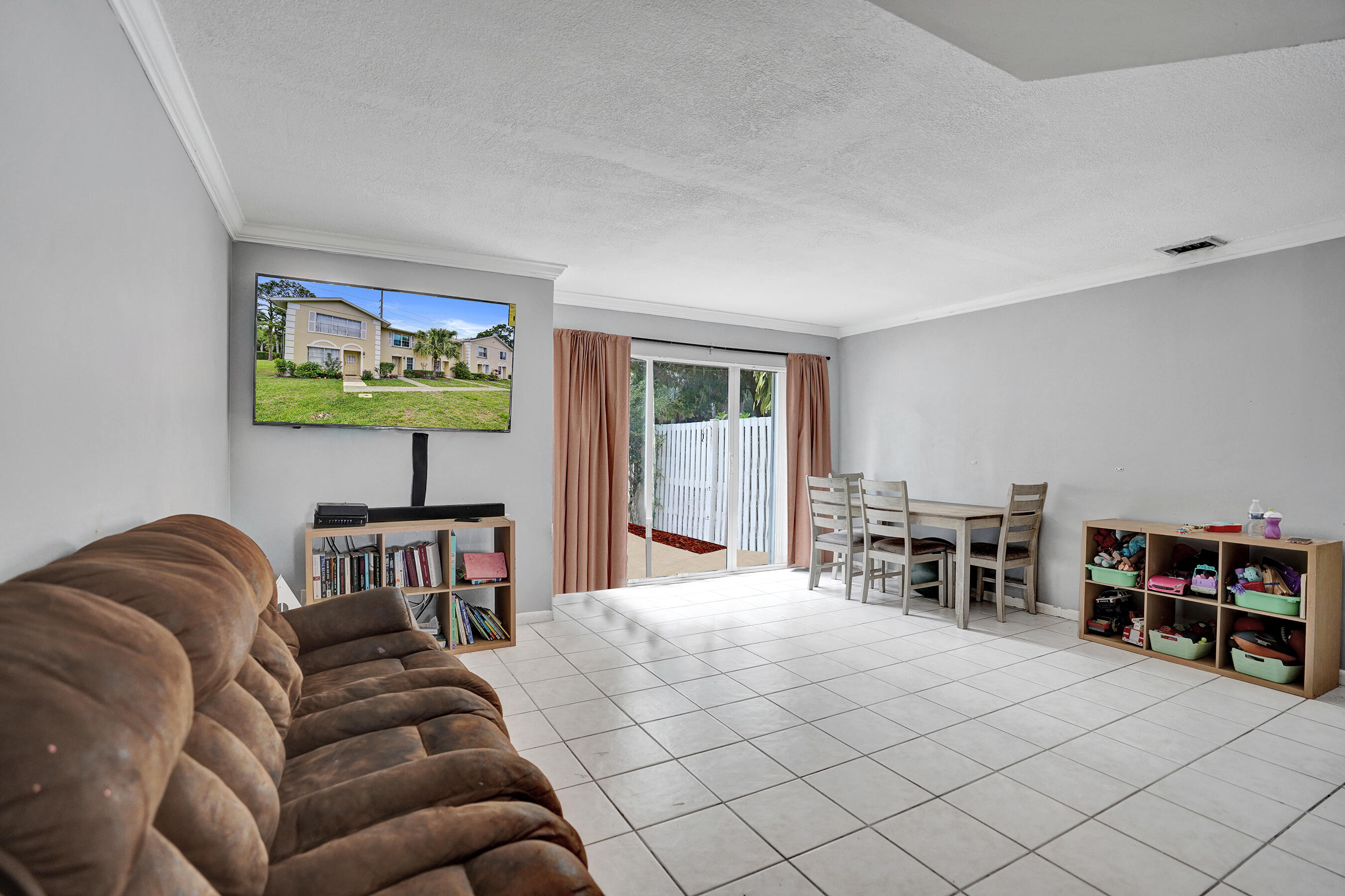 CHARTER CLUB OF PALM BEACH - Residential