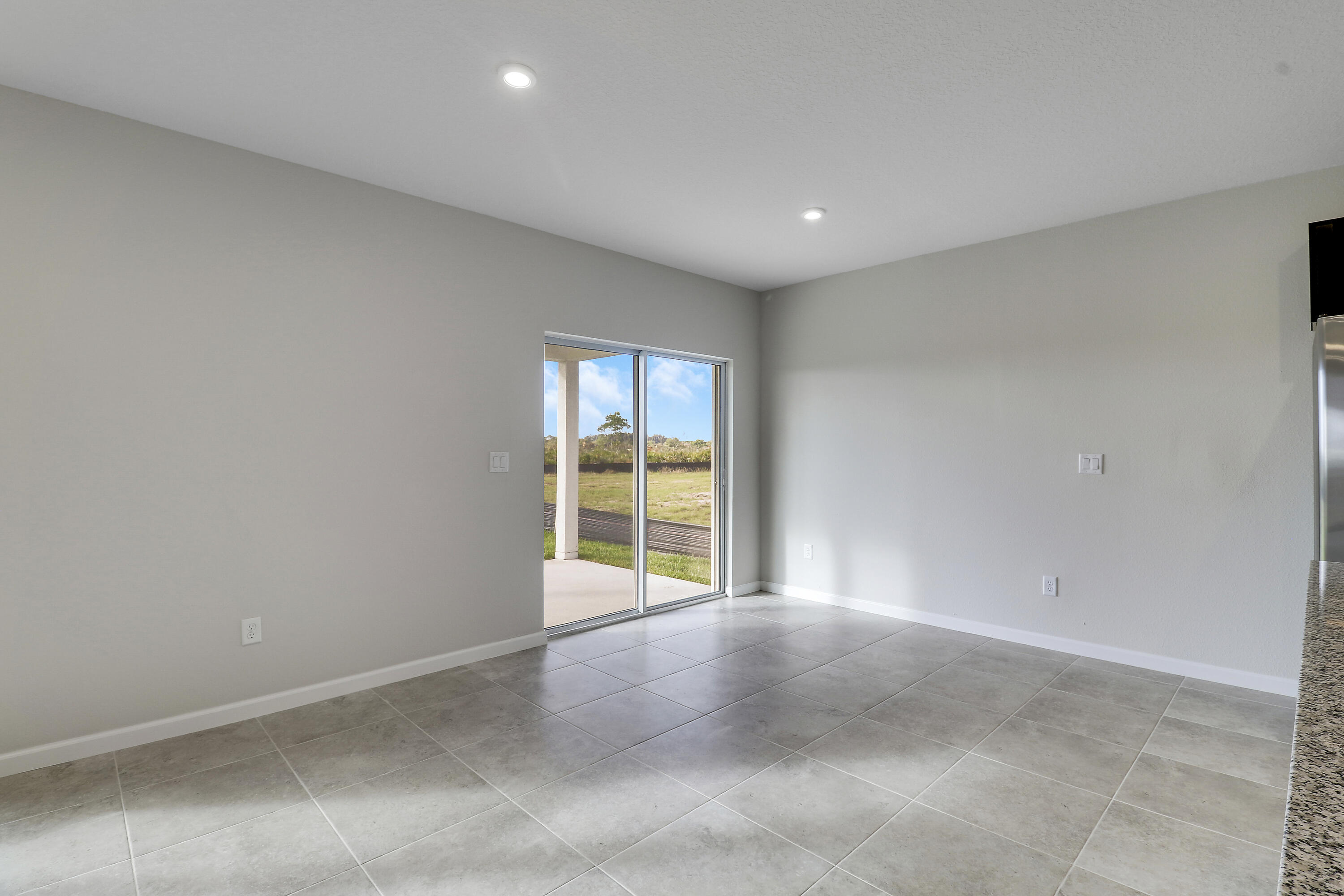 TERRA LAGO PHASE 1A AND 1B - Residential Lease