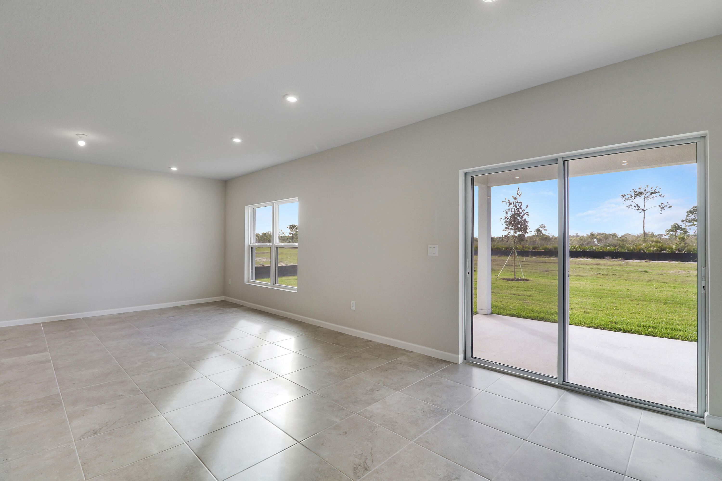 TERRA LAGO PHASE 1A AND 1B - Residential Lease