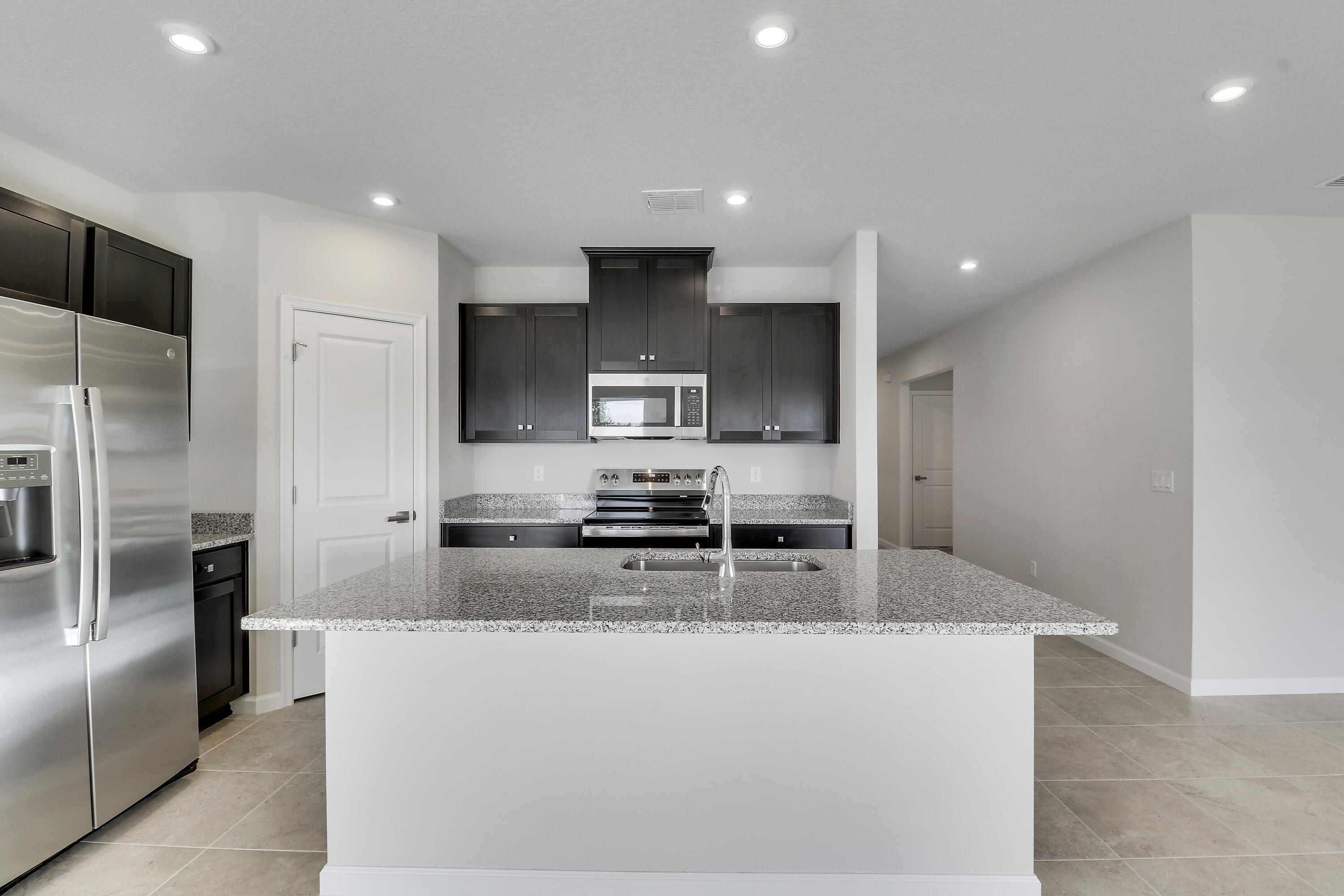 TERRA LAGO PHASE 1A AND 1B - Residential Lease