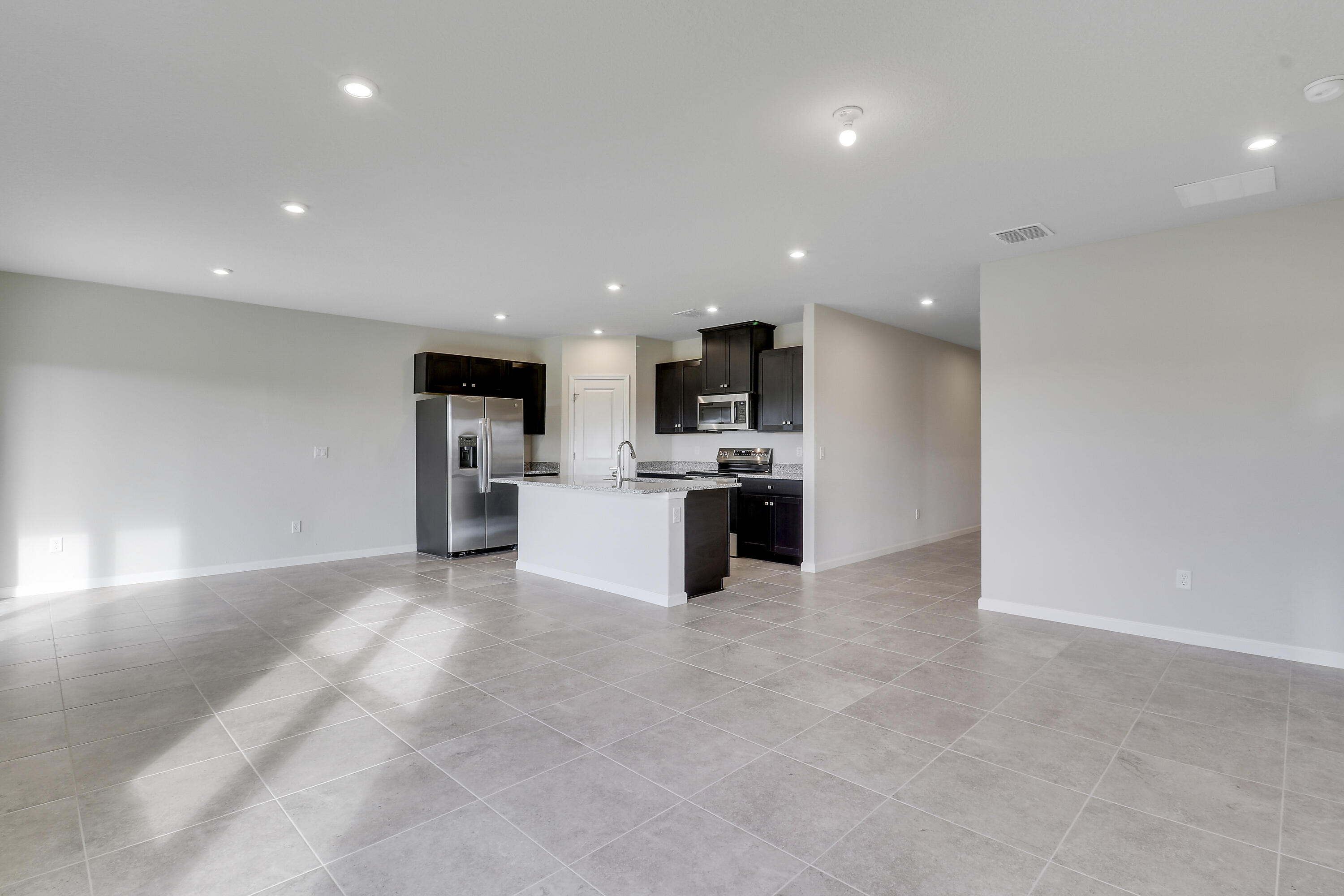 TERRA LAGO PHASE 1A AND 1B - Residential Lease