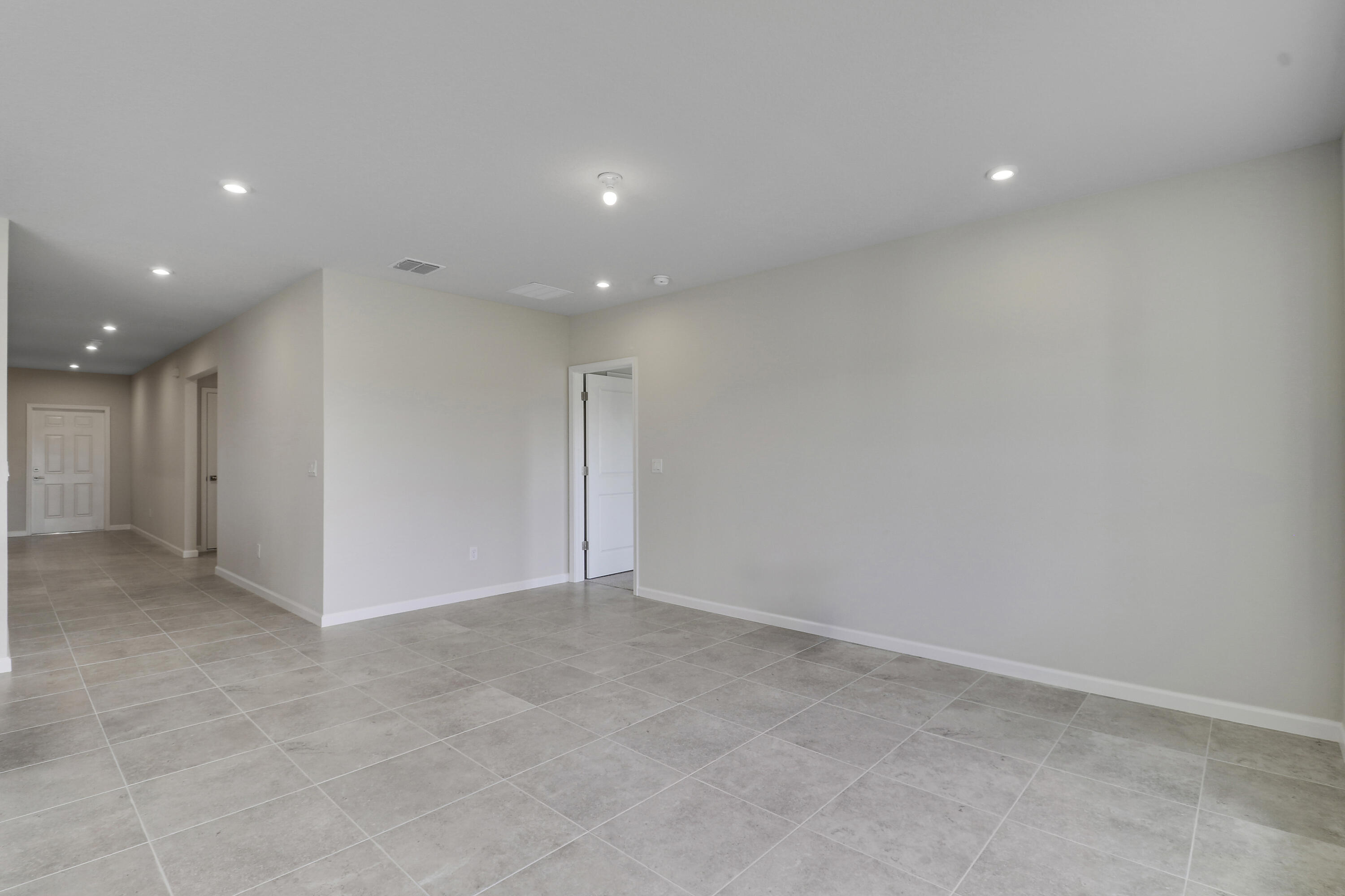 TERRA LAGO PHASE 1A AND 1B - Residential Lease