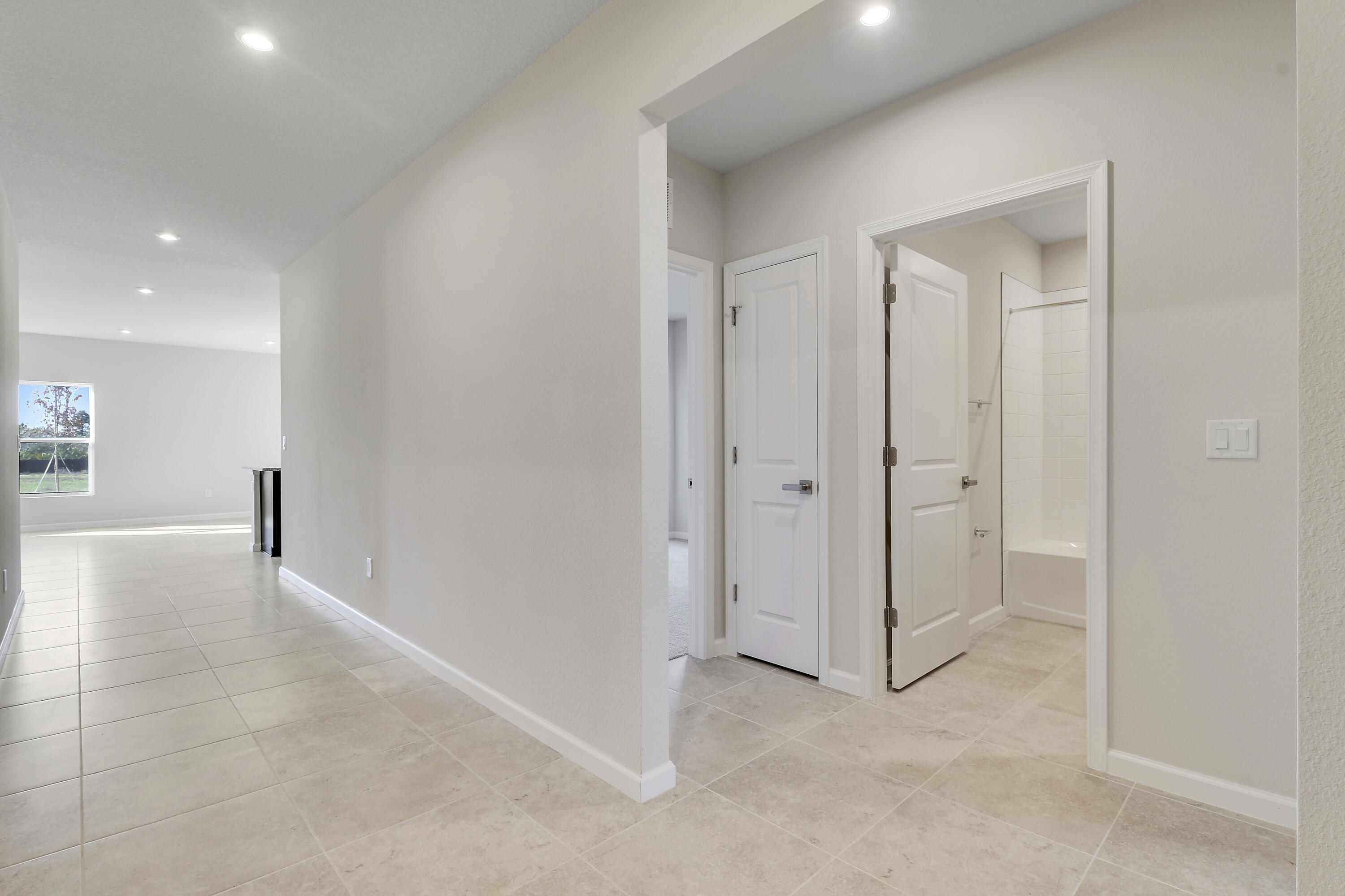 TERRA LAGO PHASE 1A AND 1B - Residential Lease