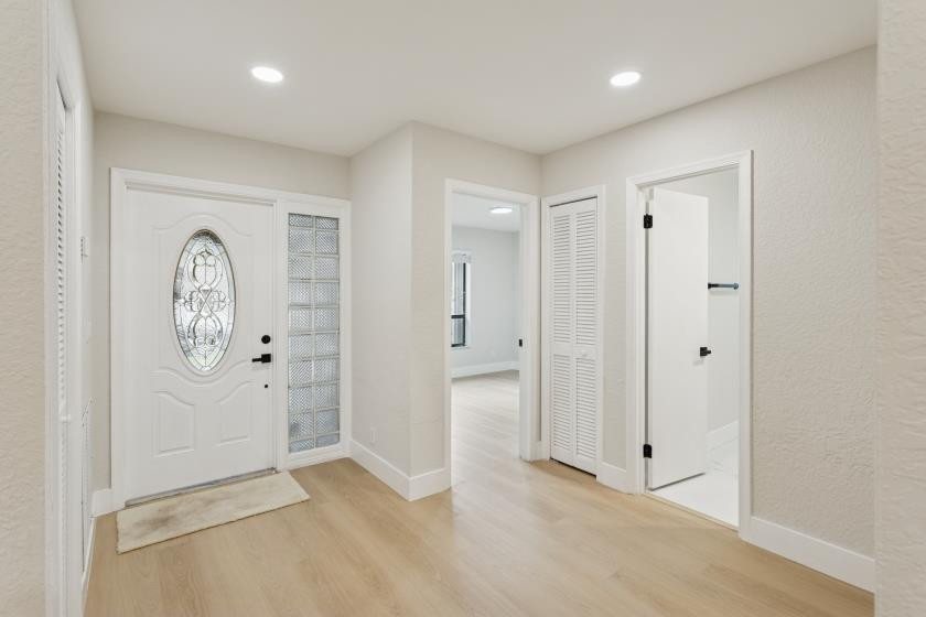 RAMBLEWOOD VILLAS - Residential