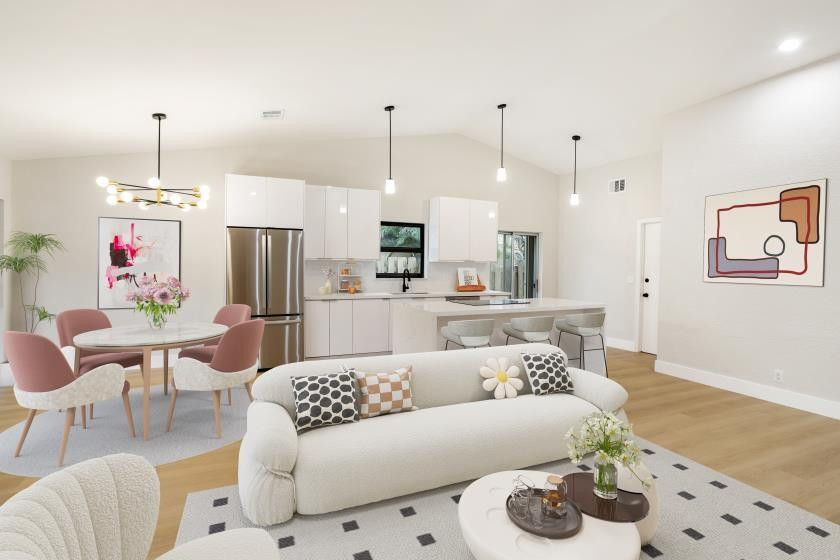 RAMBLEWOOD VILLAS - Residential