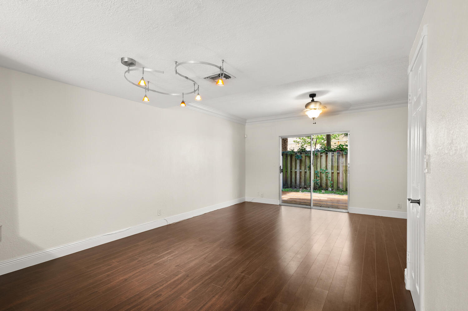 SUN PLAT - Residential Lease