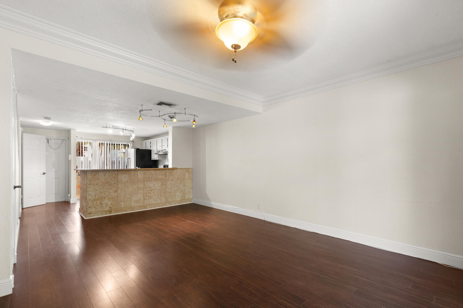 SUN PLAT - Residential Lease