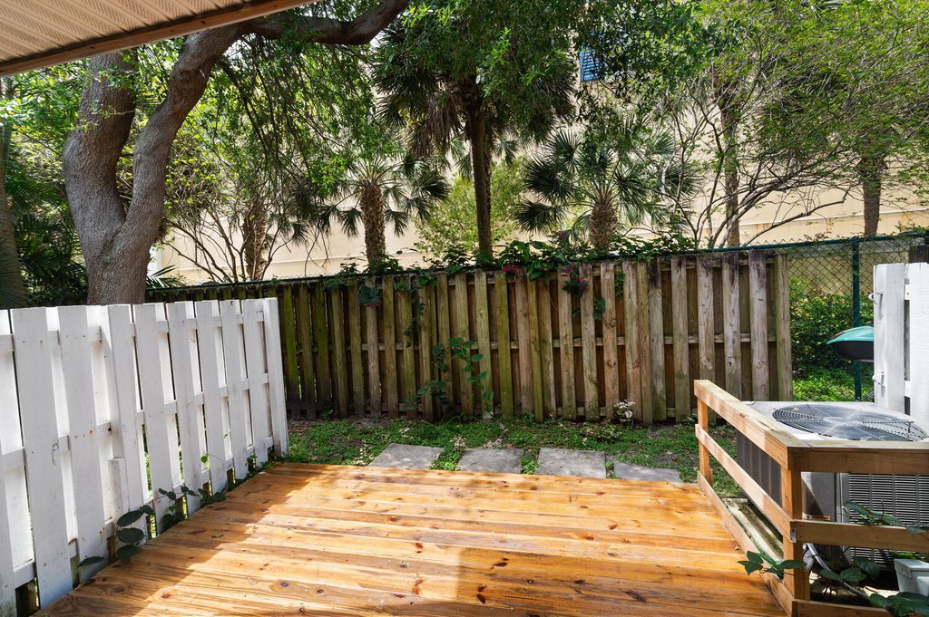 Photo of 2521 NE 15th Street, Pompano Beach, FL 33062 (MLS # B26004903)