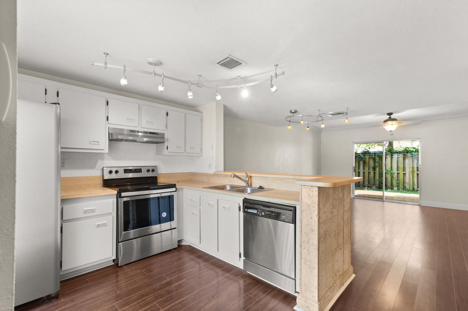 SUN PLAT - Residential Lease