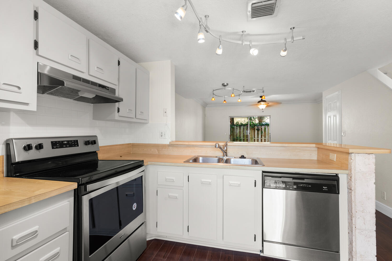 SUN PLAT - Residential Lease