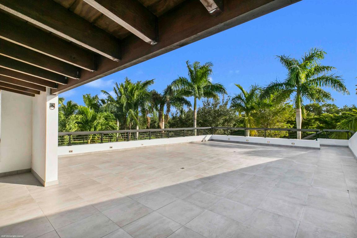 SADDLE TRAIL PARK OF WELLINGTON - Residential