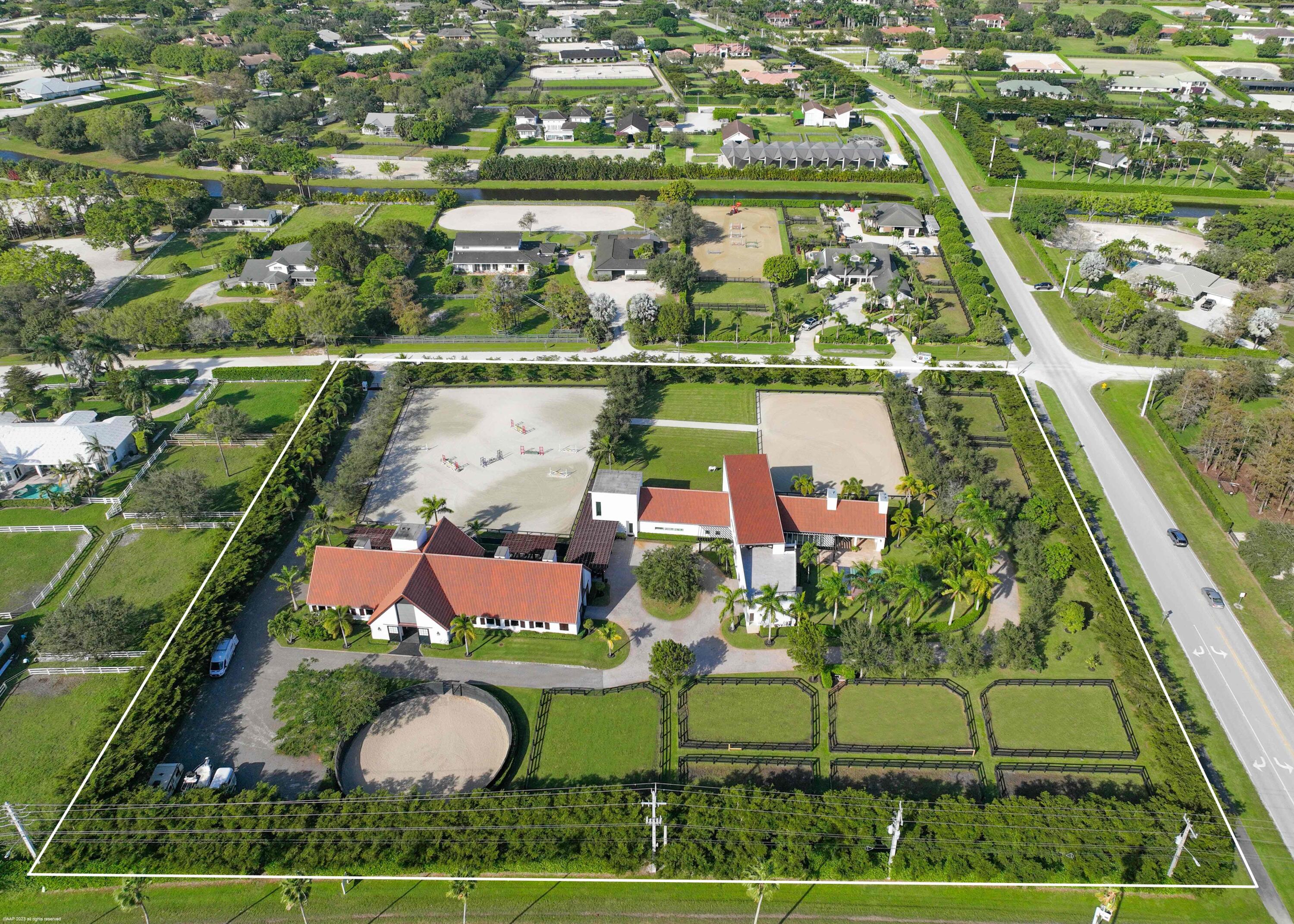 SADDLE TRAIL PARK OF WELLINGTON - Residential