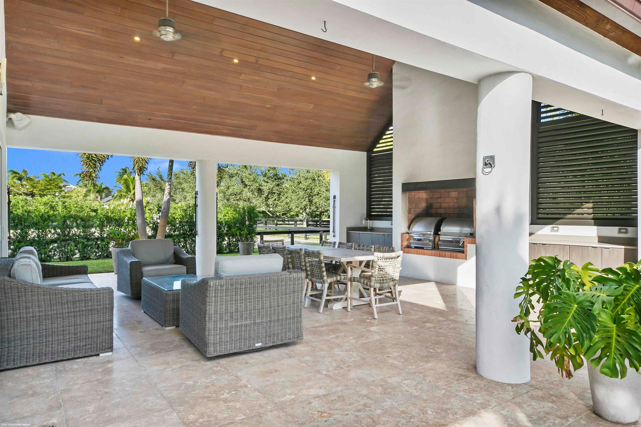 SADDLE TRAIL PARK OF WELL - Residential