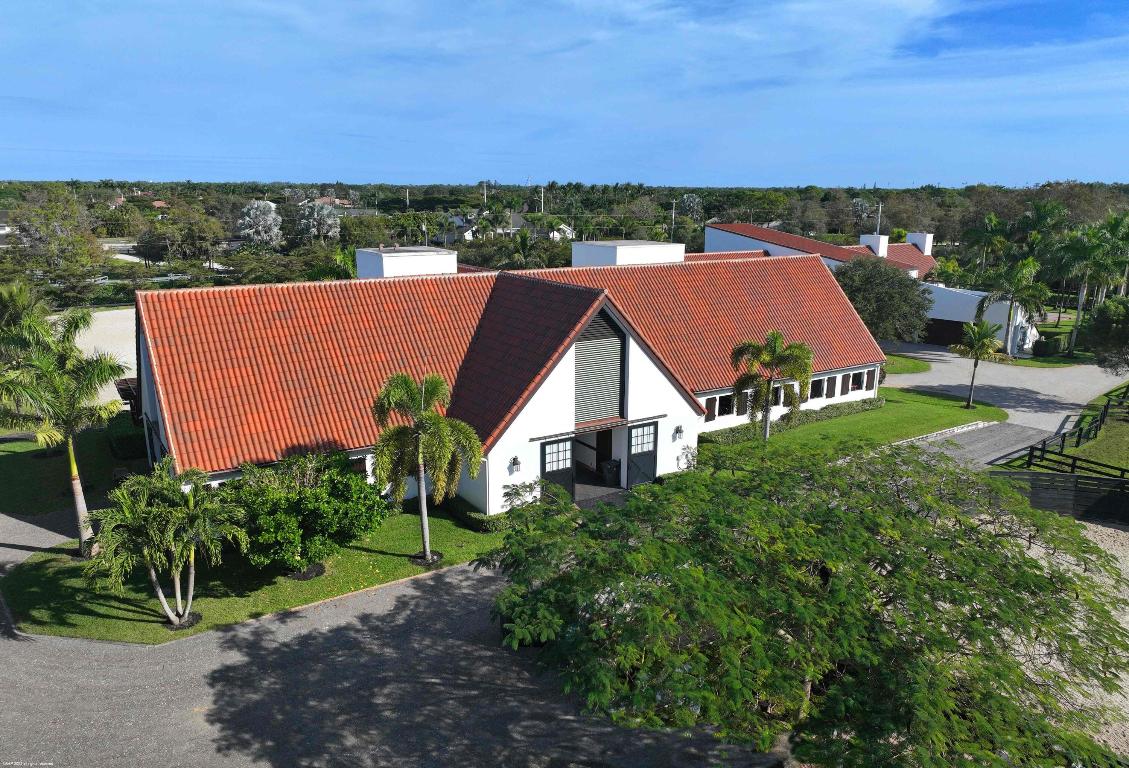 SADDLE TRAIL PARK OF WELLINGTON - Residential