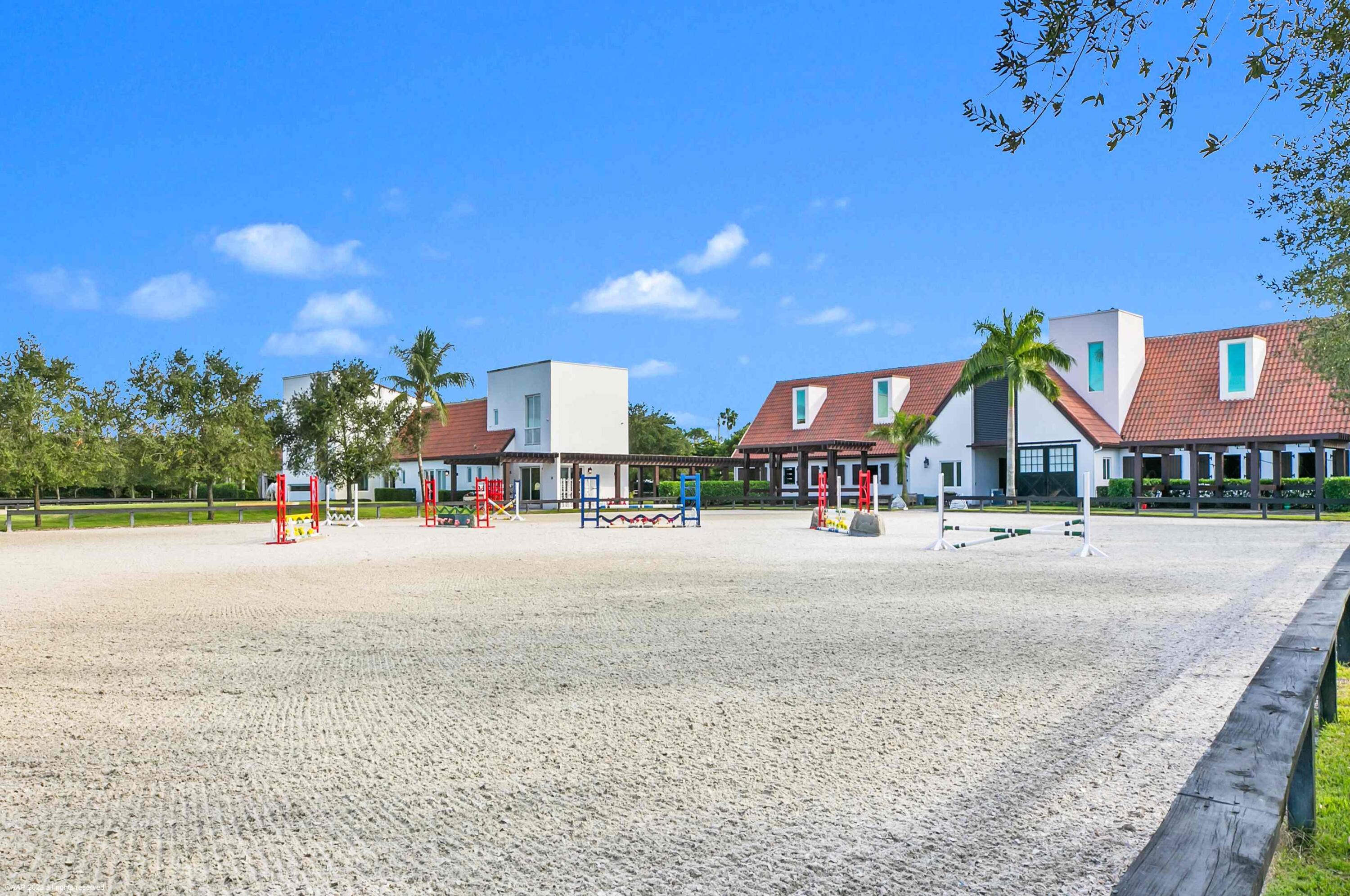 SADDLE TRAIL PARK OF WELLINGTON - Residential