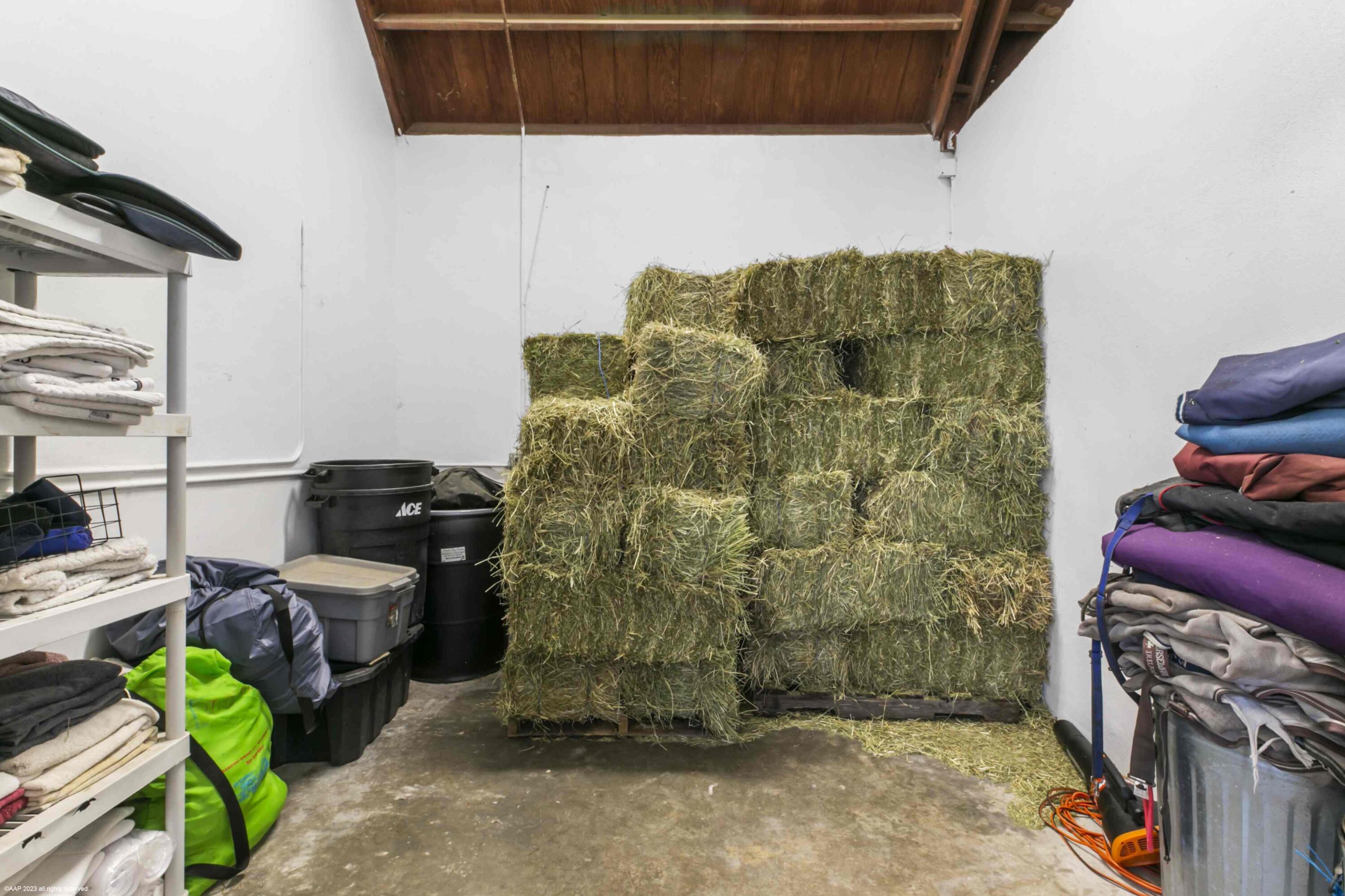 SADDLE TRAIL PARK OF WELLINGTON - Residential