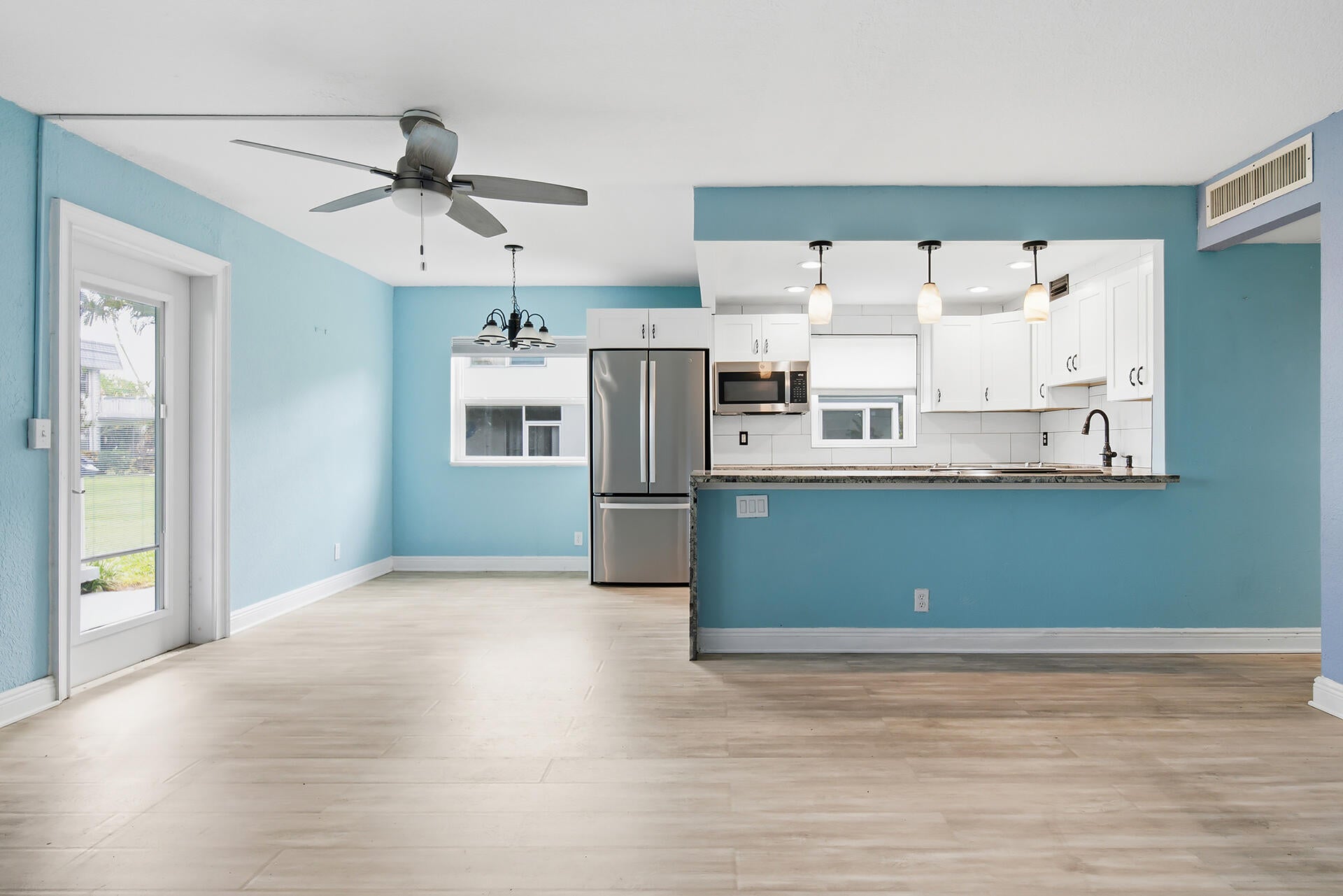 220 Tuscany D