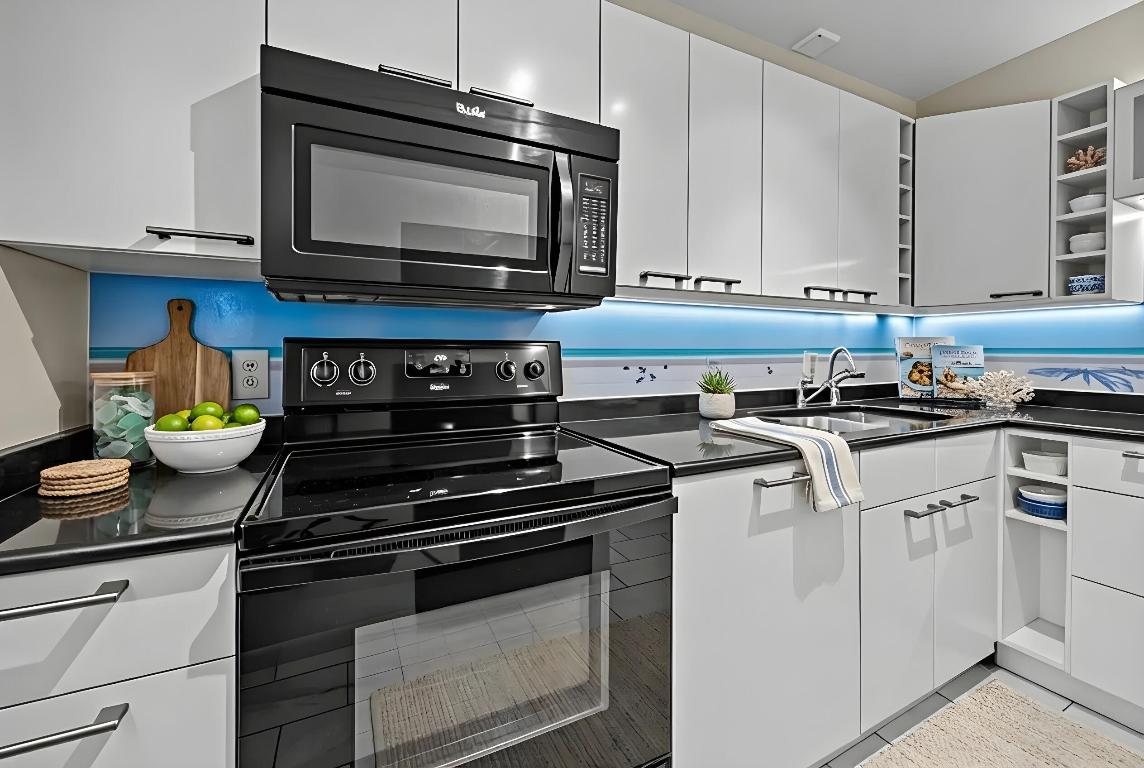 KEN-LEE GARDENS CONDO - Residential