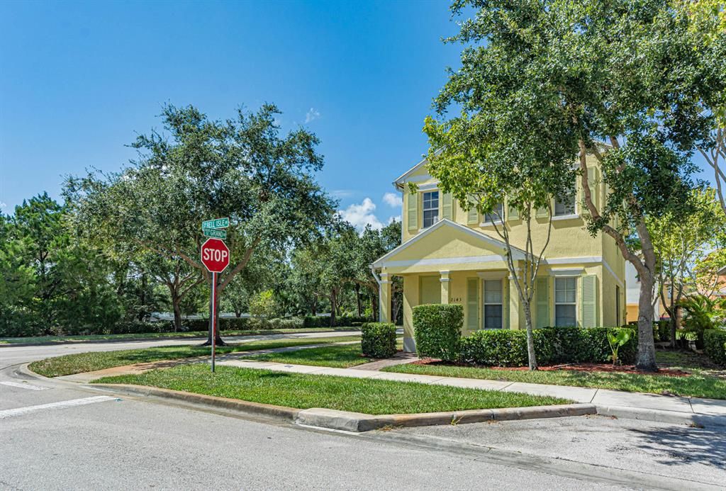 Photo of 2143 SE Belle Isle Drive Dr, Port St Lucie, FL 34952 (MLS # R10821265)