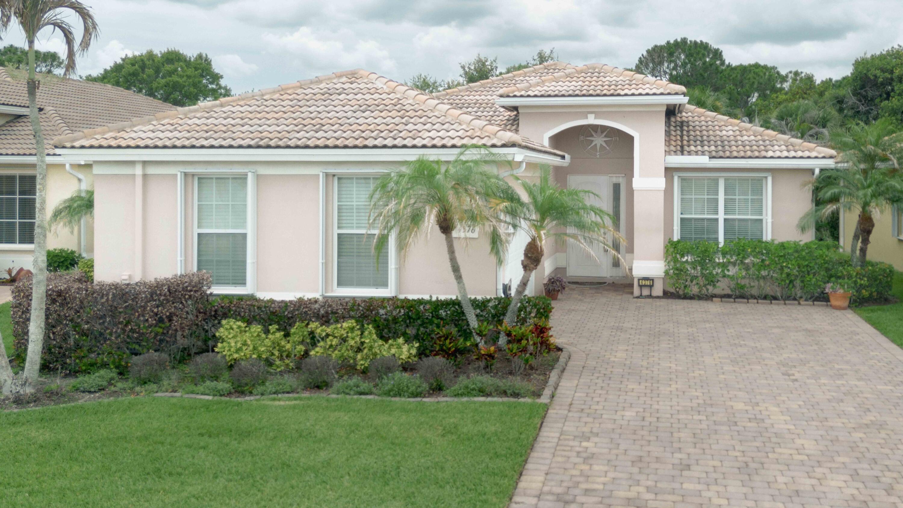 JENSEN BEACH COUNTRY CLUB - Residential