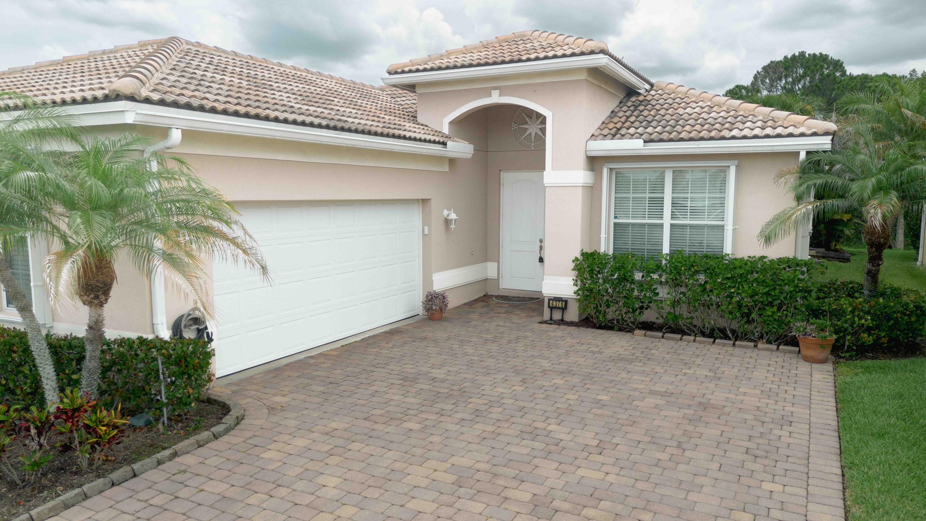 JENSEN BEACH COUNTRY CLUB - Residential