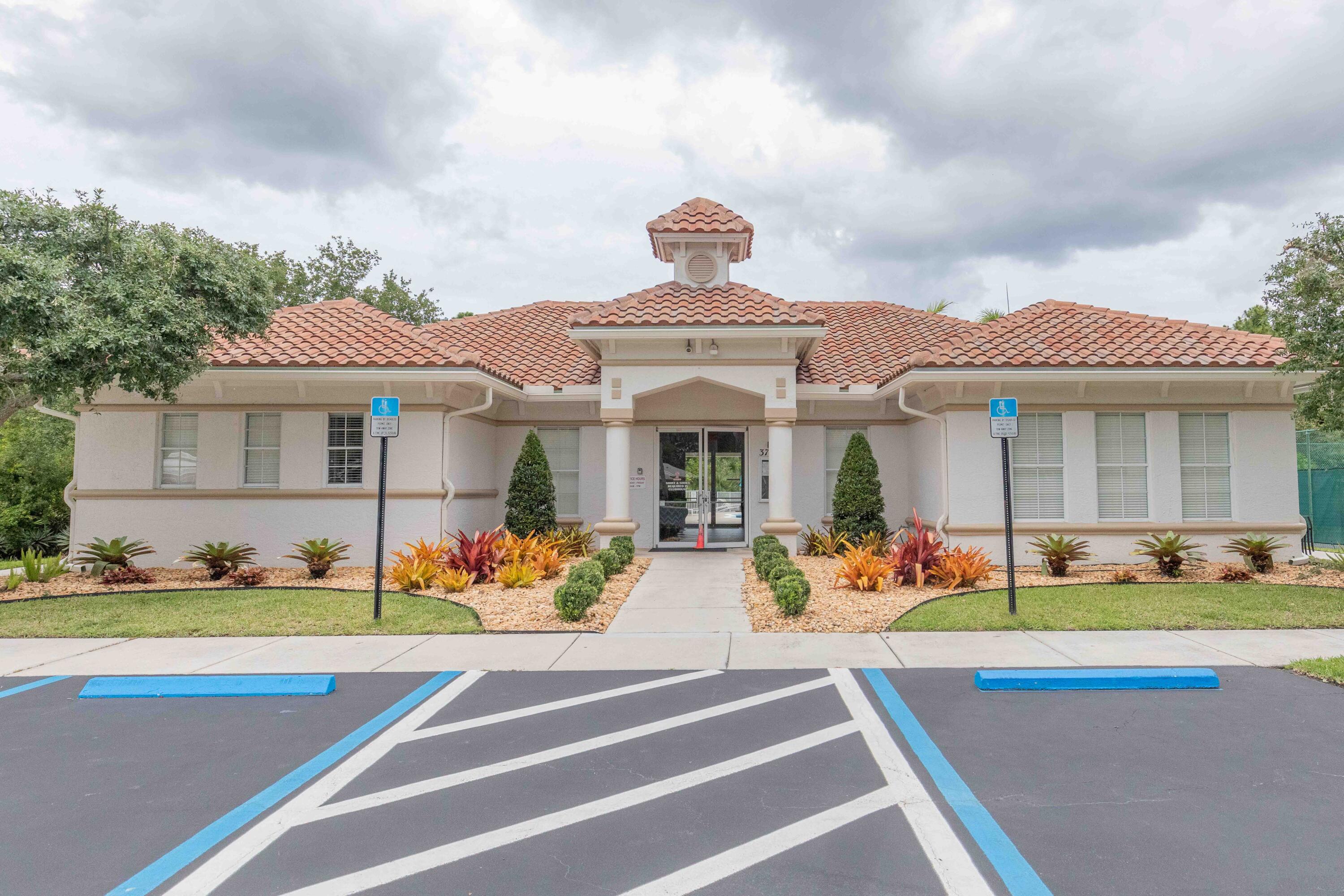 JENSEN BEACH COUNTRY CLUB - Residential