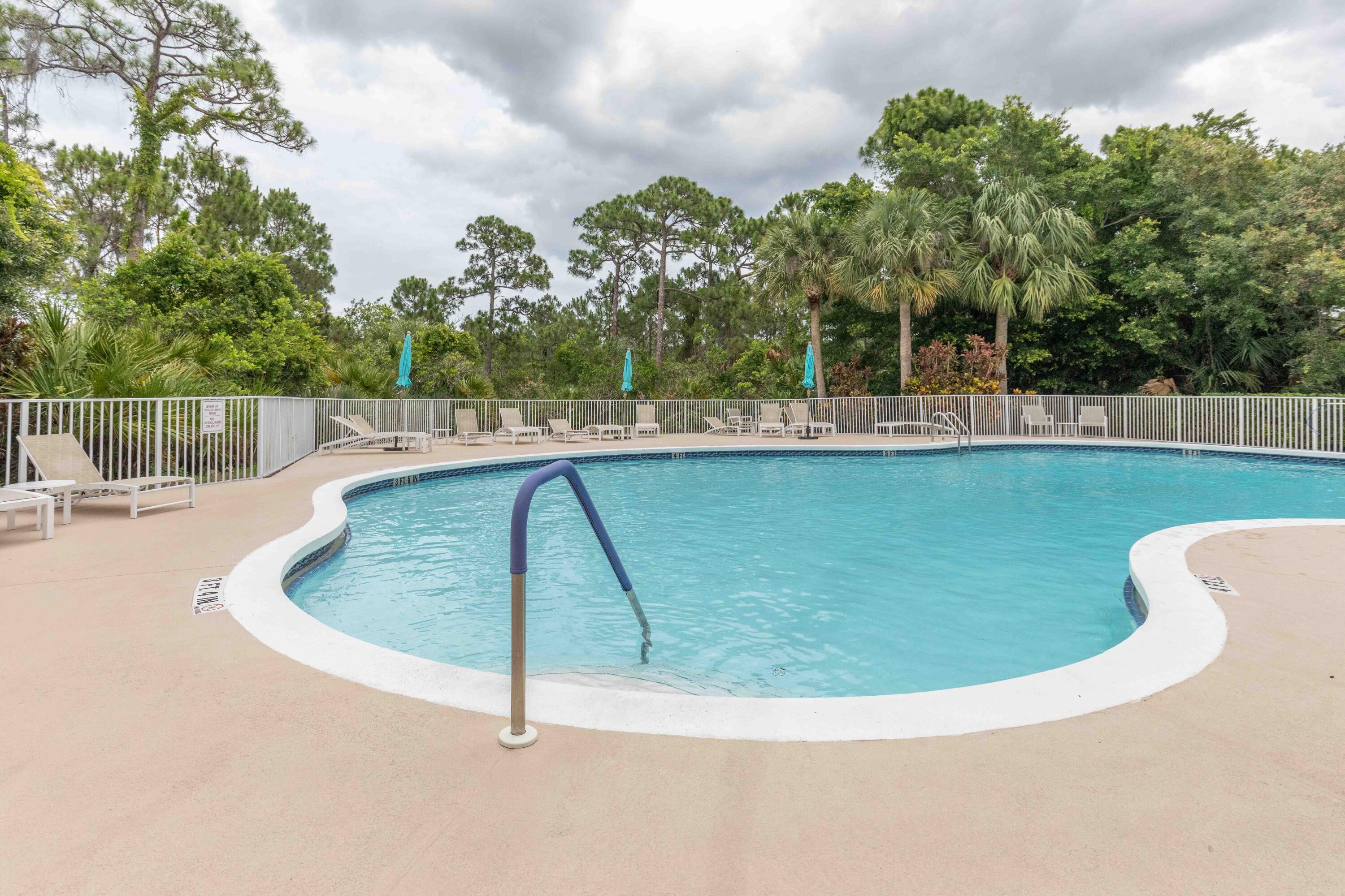 JENSEN BEACH COUNTRY CLUB - Residential