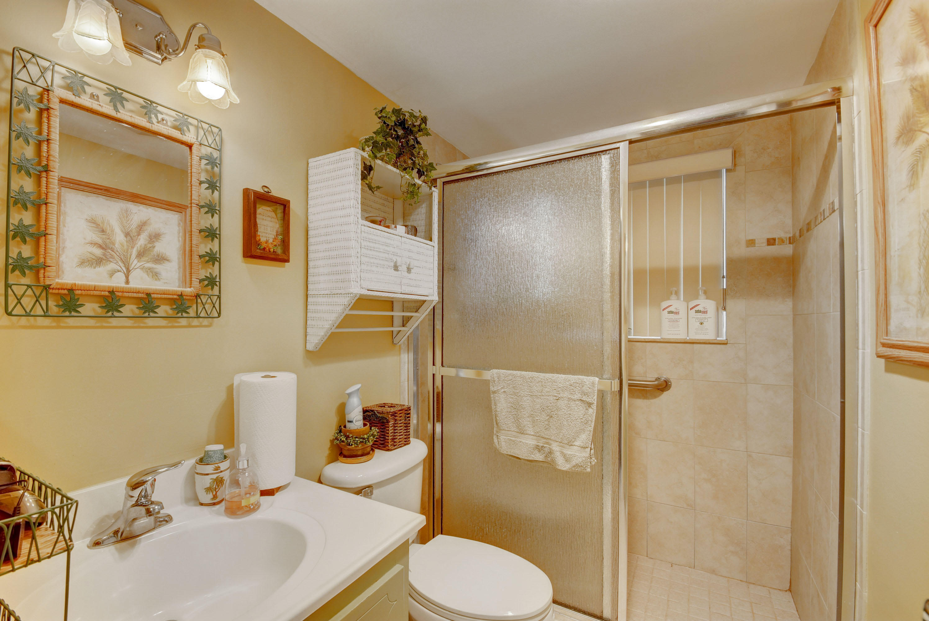 MURRY HILLS APT BLDG CONDO - Residential