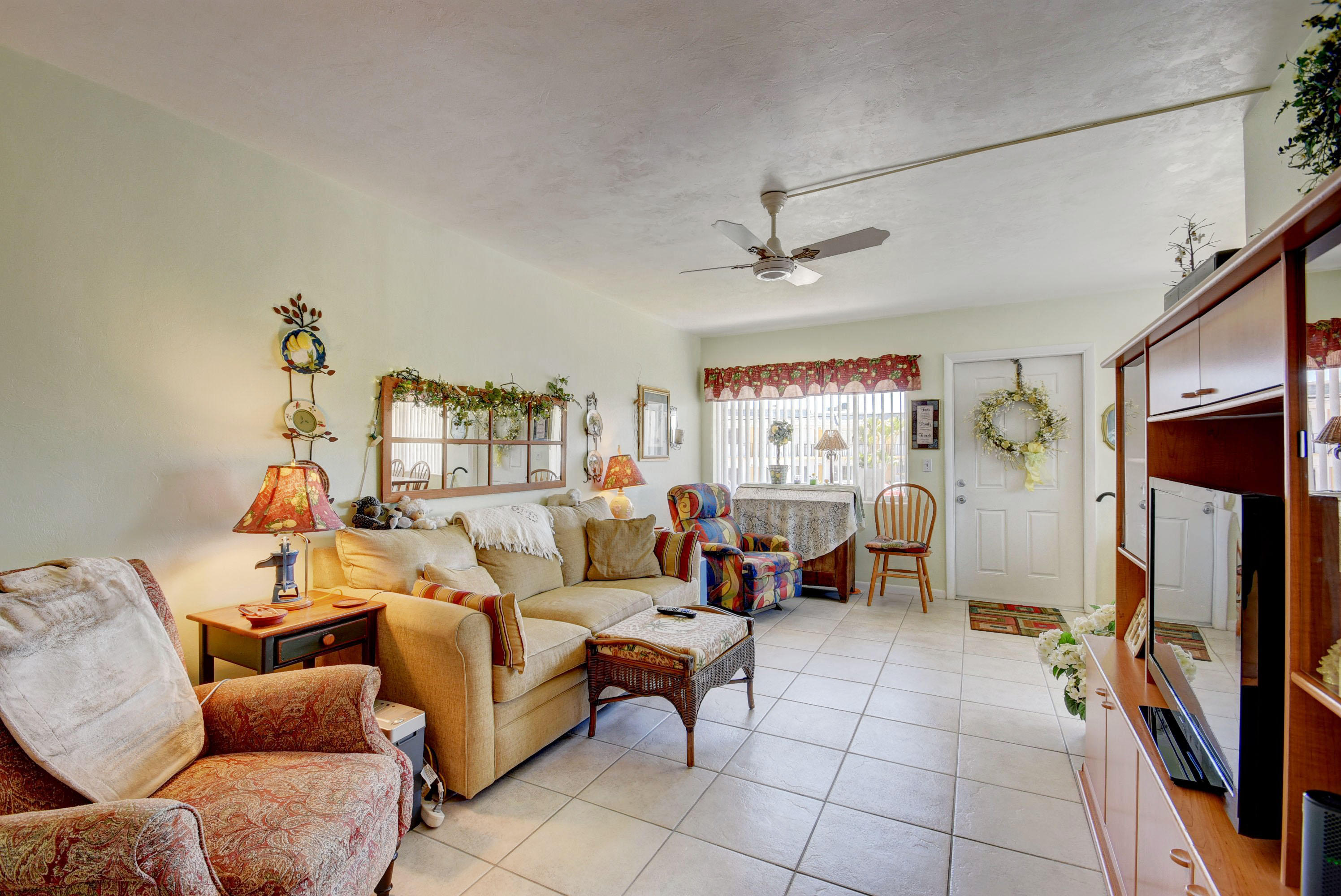 MURRY HILLS APT BLDG CONDO - Residential