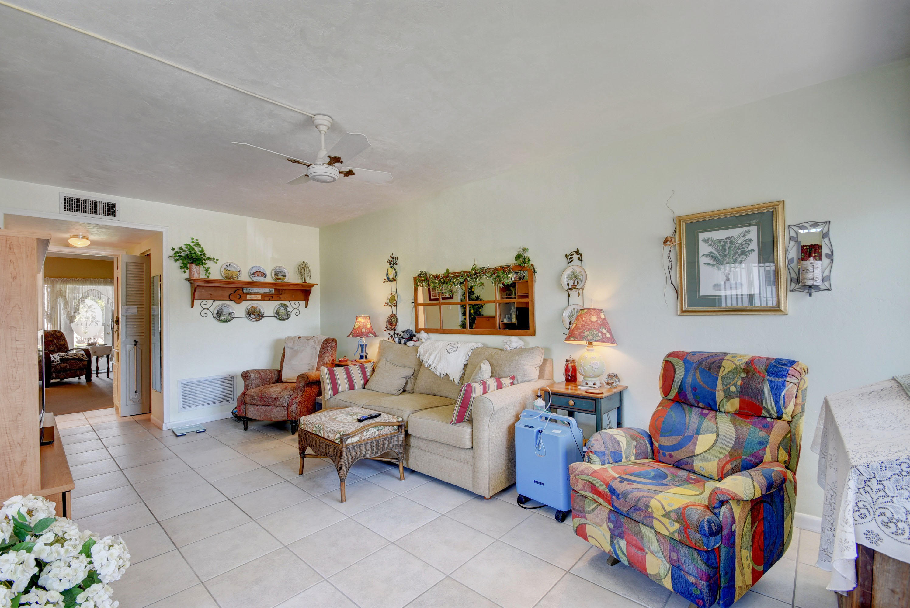 MURRY HILLS APT BLDG CONDO - Residential