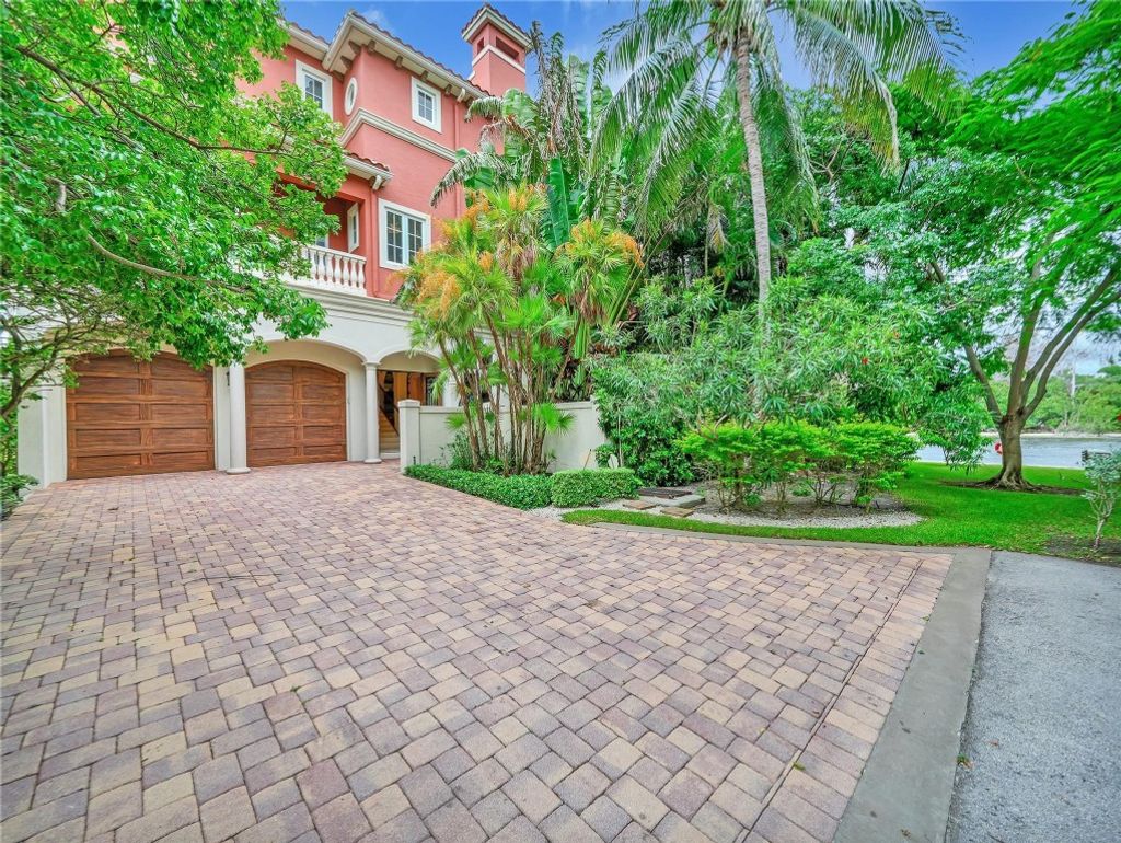 Photo of 453 NE 19th Avenue, Deerfield Beach, FL 33441 (MLS # F10459803)