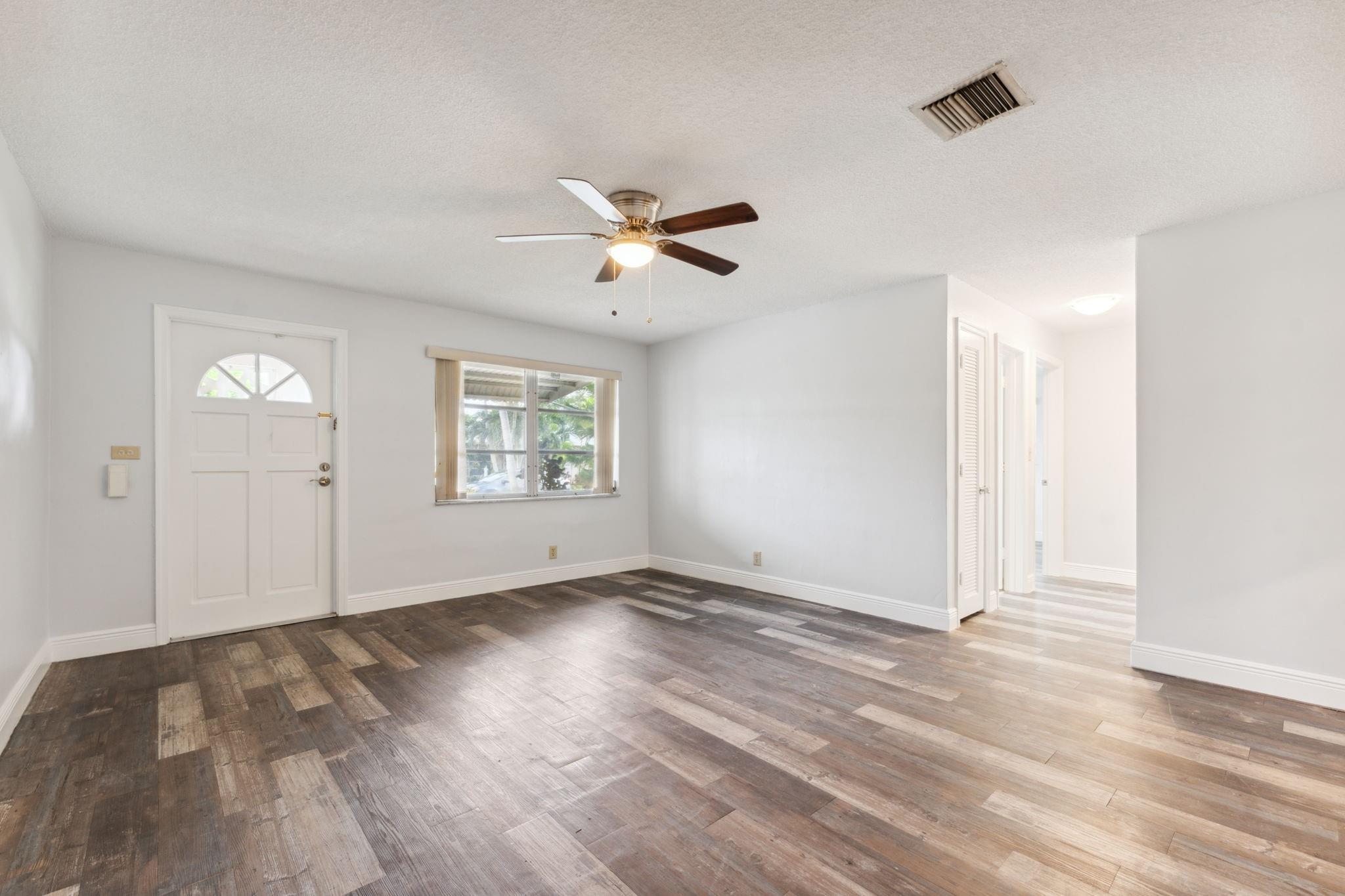 Mainlands Of Tamarac Lake - Residential
