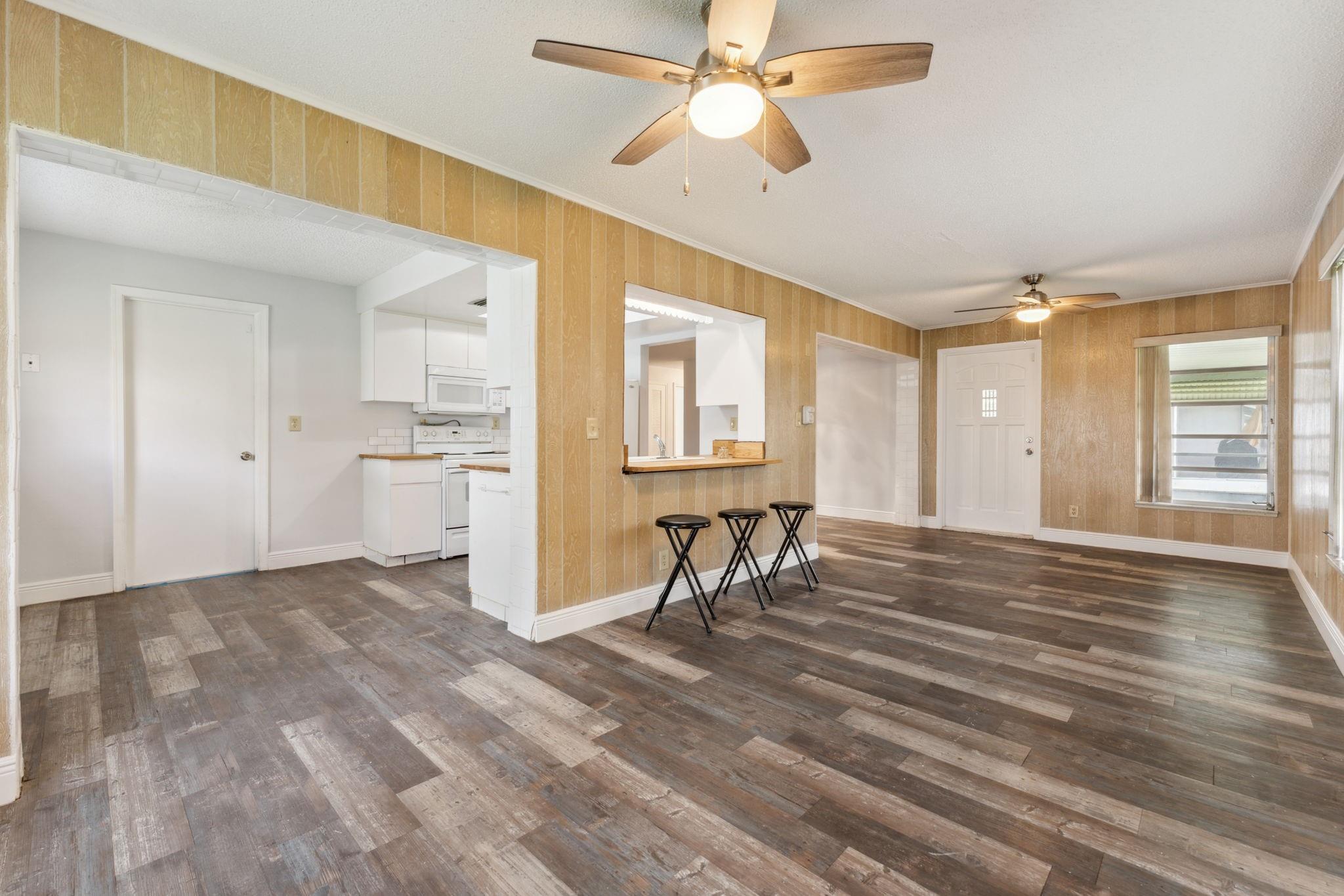 Mainlands Of Tamarac Lake - Residential