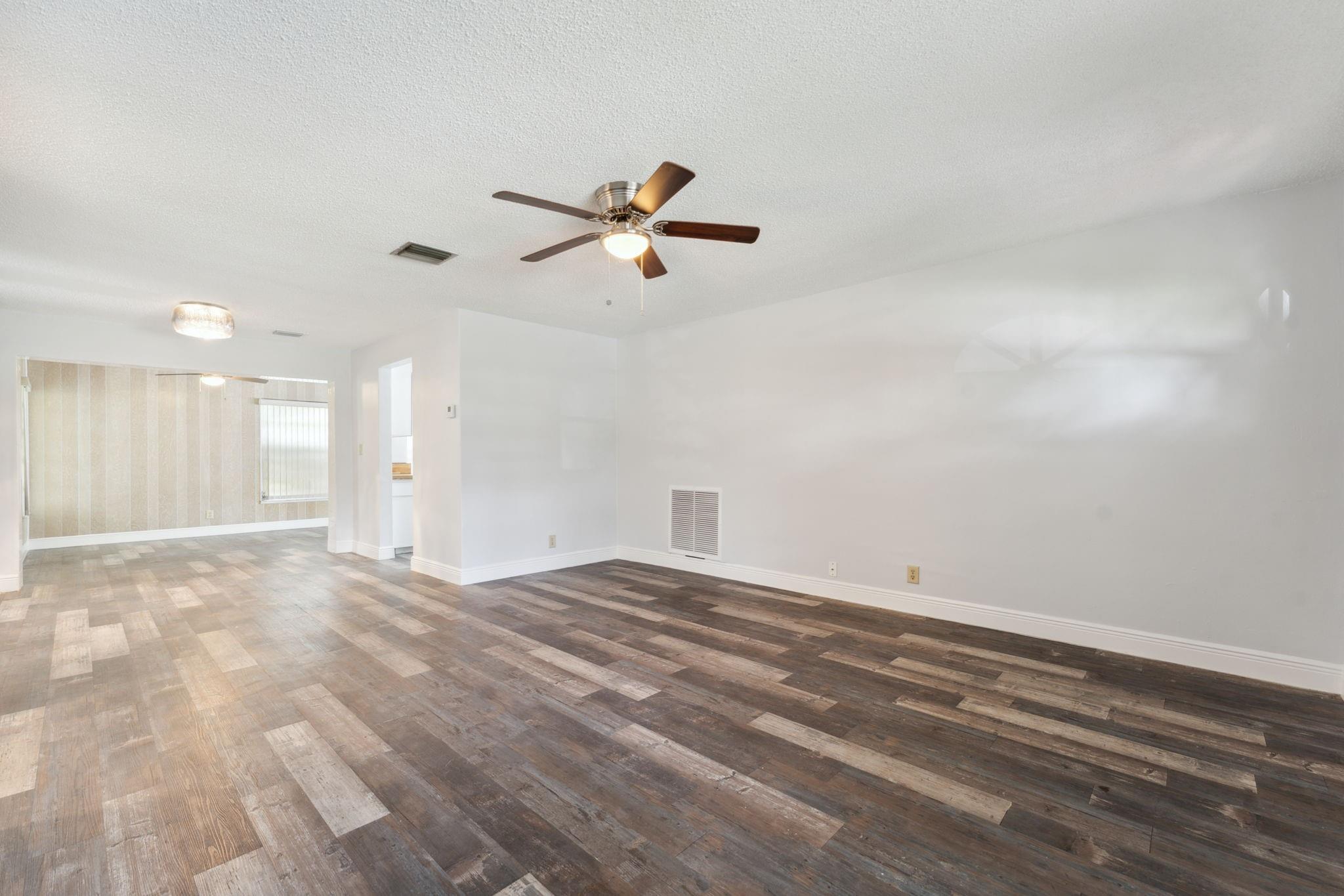 Mainlands Of Tamarac Lake - Residential
