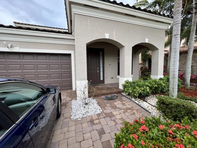 3841 E Aspen Leaf Drive