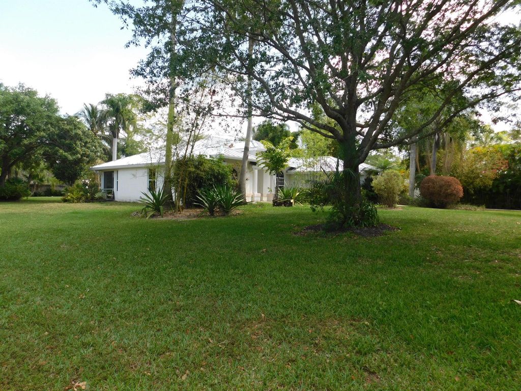 Photo of 17609 72nd Road N, Loxahatchee, FL 33470 (MLS # R11081247)