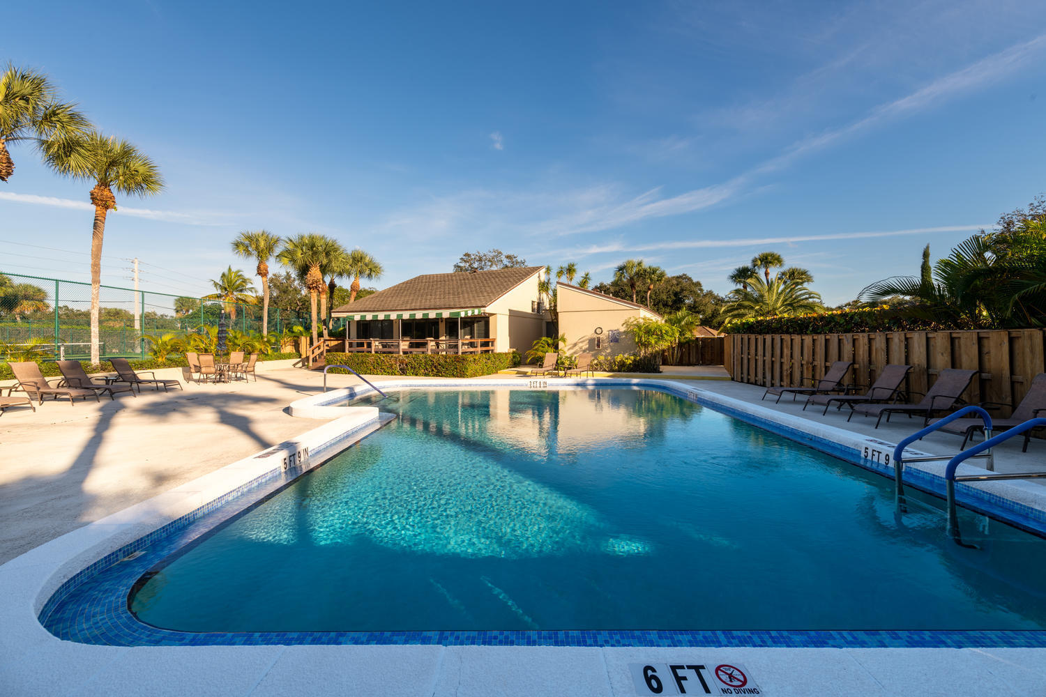 TWELVE OAKS CONDO - Residential