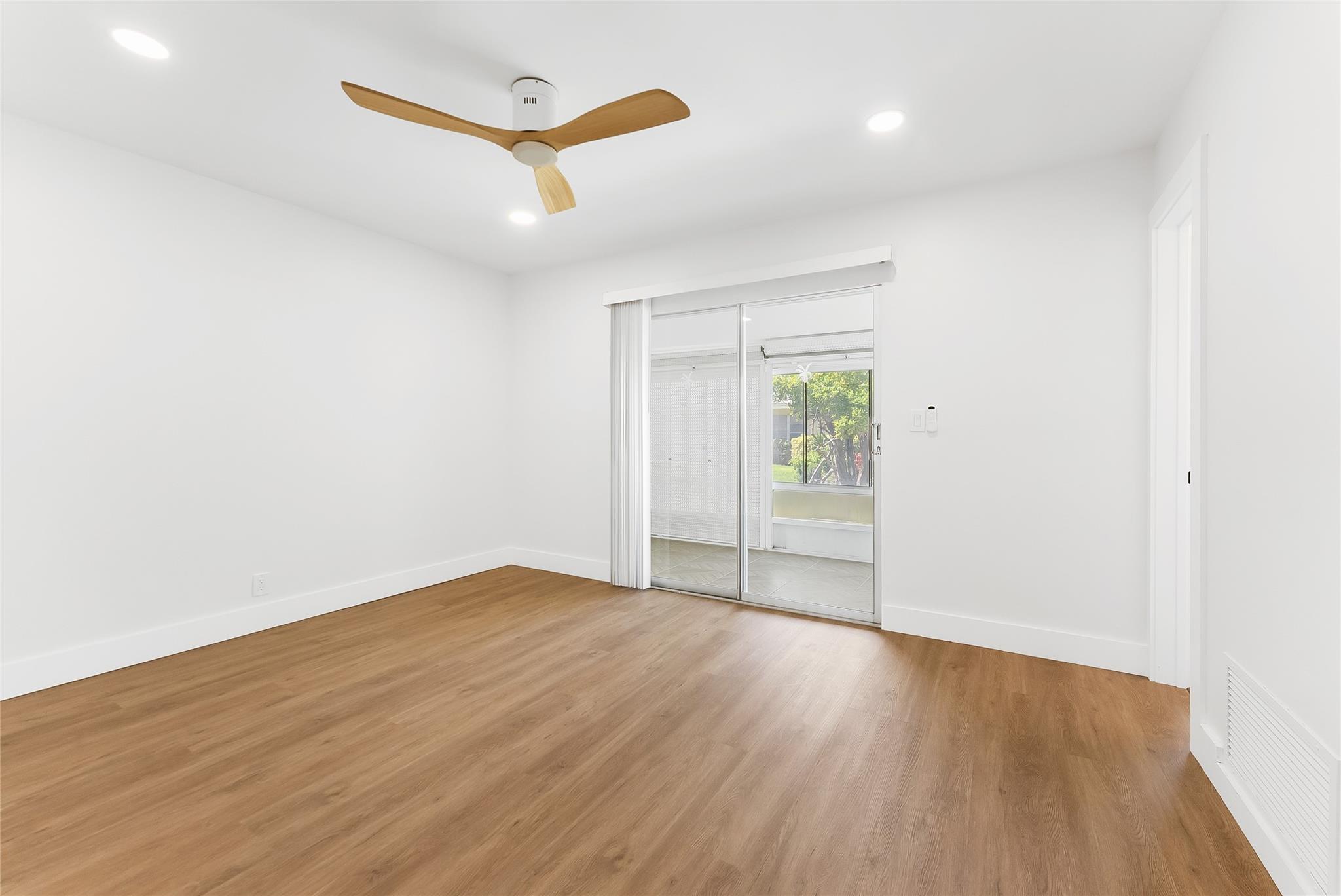 Lighthouse Point Gardens - Residential