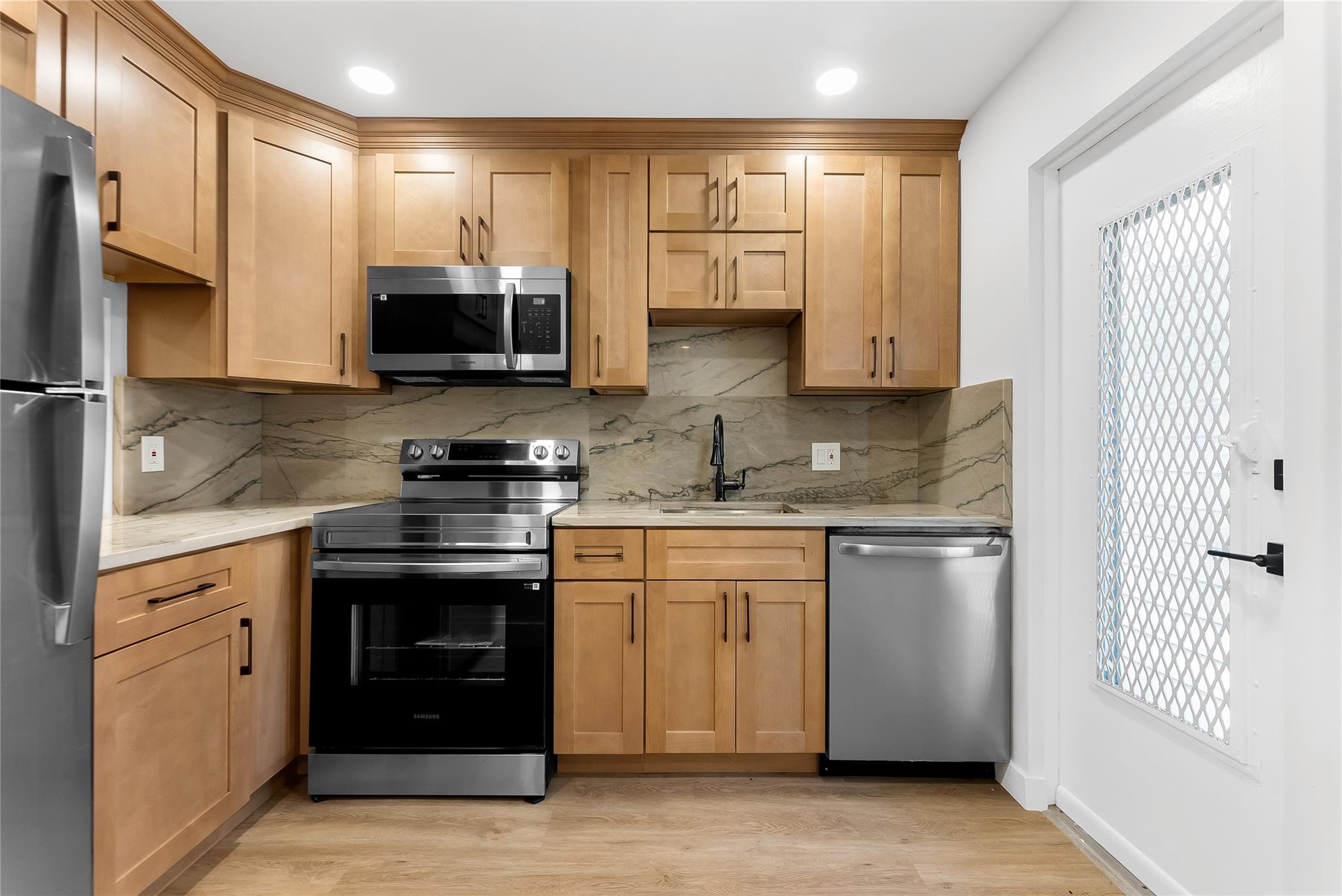 1951 NE 39th St 141