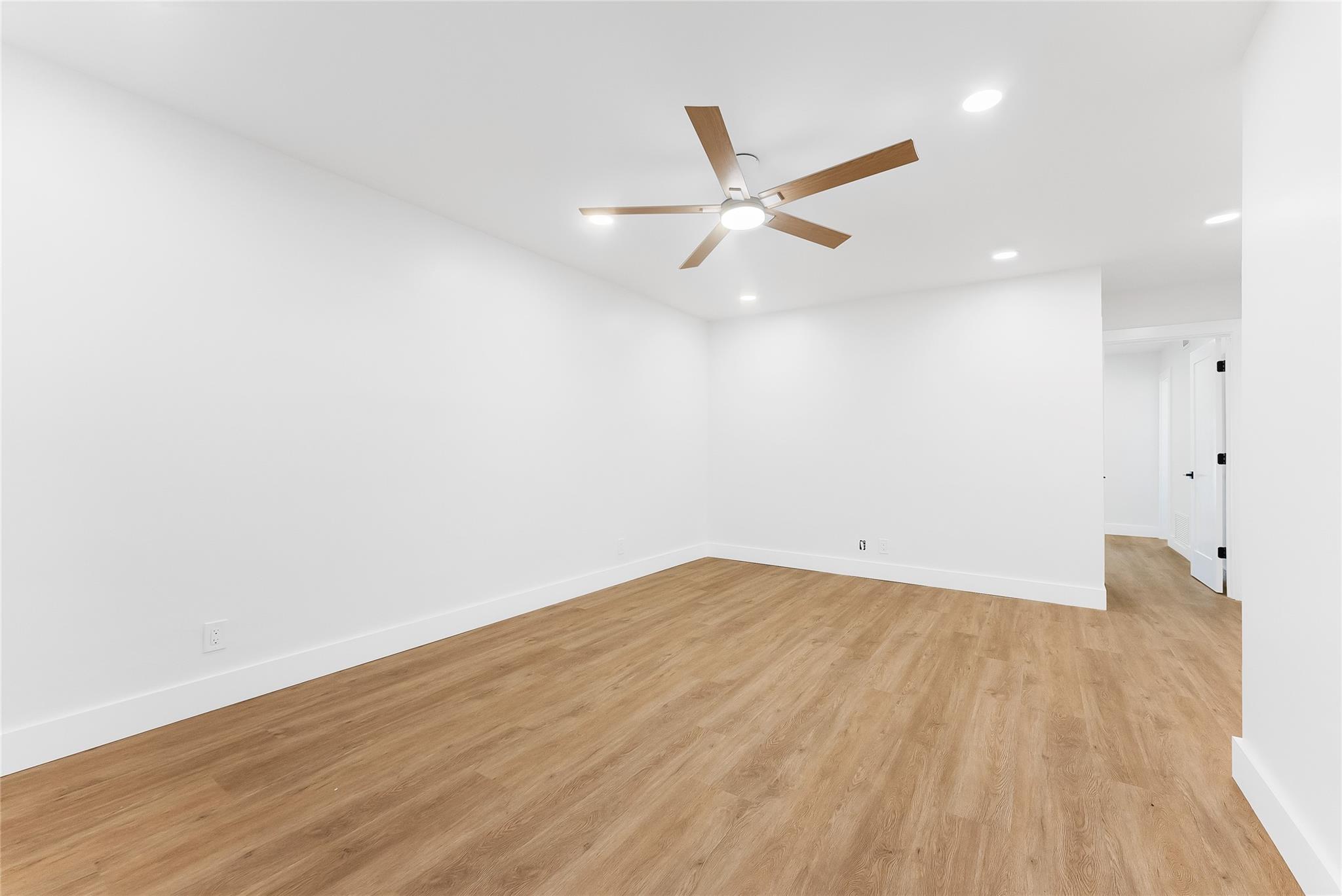 Lighthouse Point Gardens - Residential