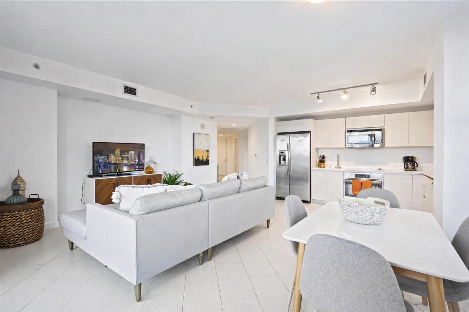 Baltus House - Residential