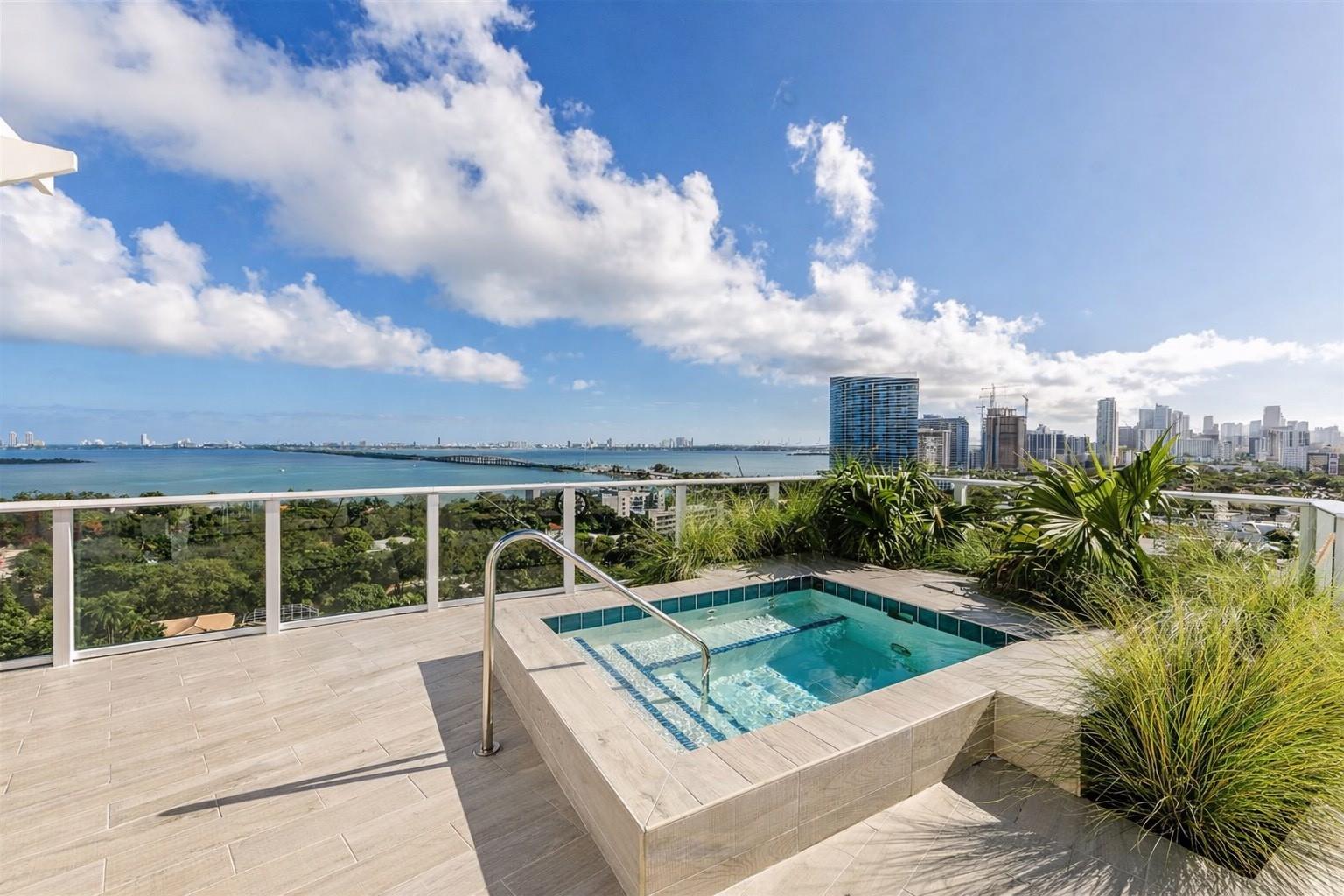 Baltus House - Residential