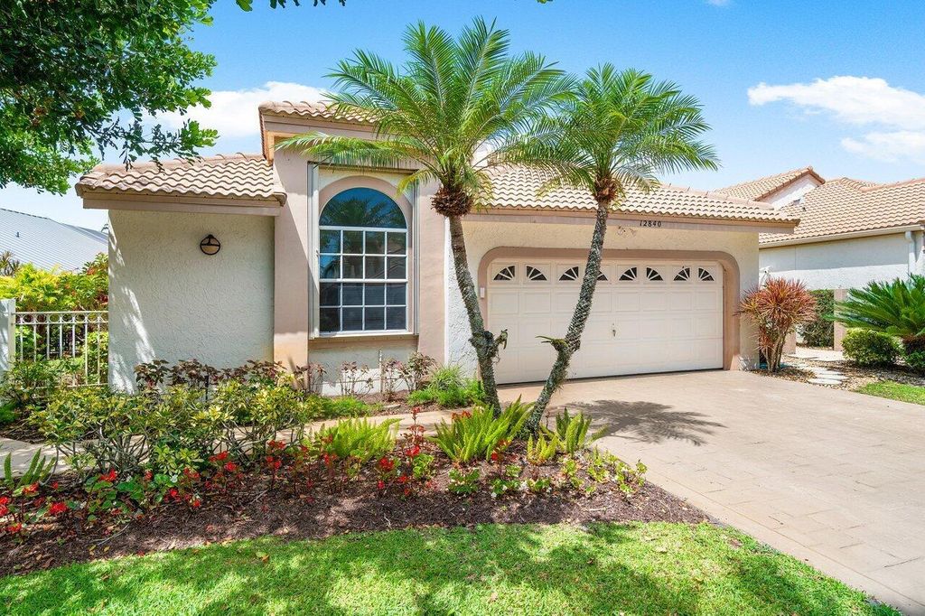 Photo of 12840 Oak Knoll Drive, Palm Beach Gardens, FL 33418 (MLS # R11096910)