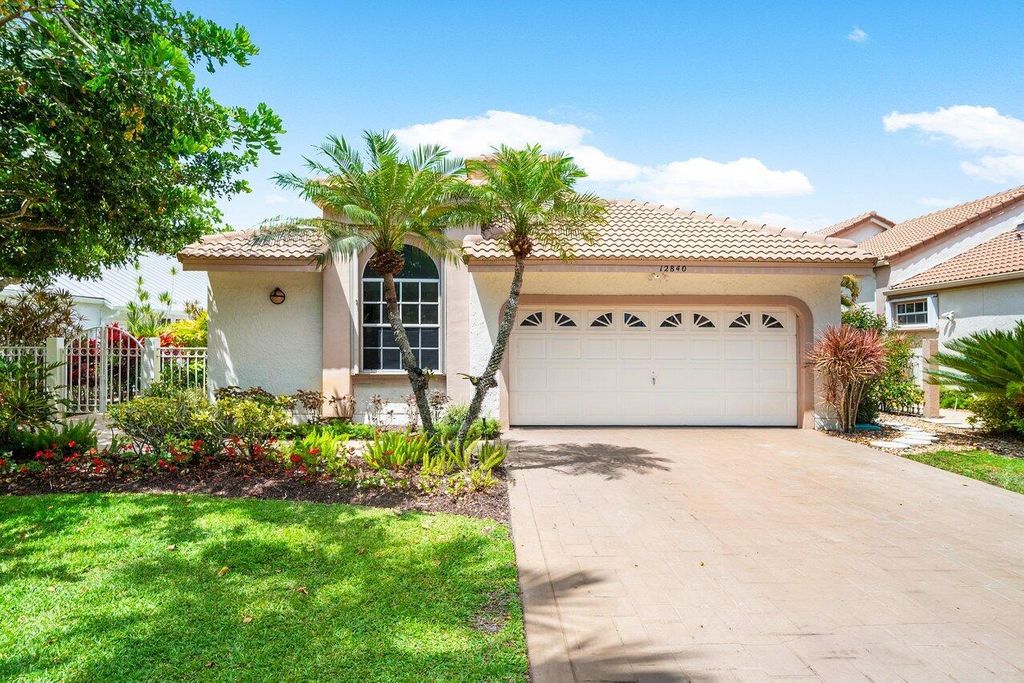 Photo of 12840 Oak Knoll Drive, Palm Beach Gardens, FL 33418 (MLS # R11096910)