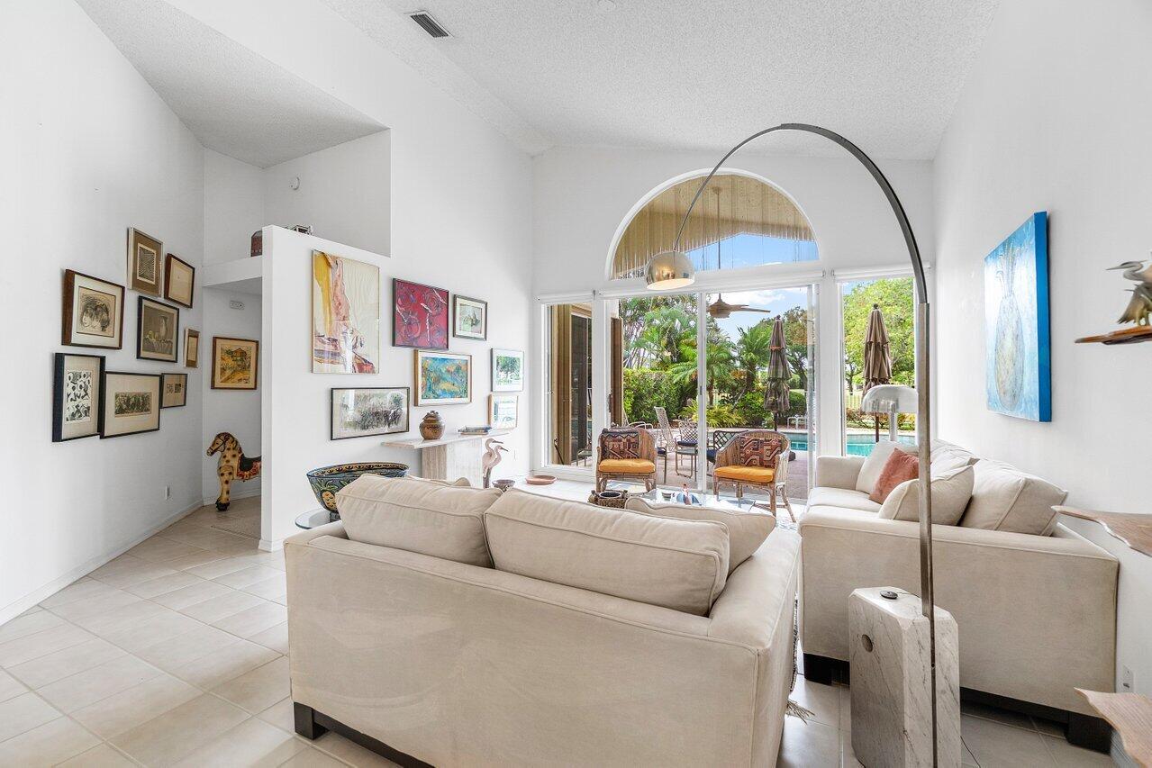 12840 Oak Knoll Drive