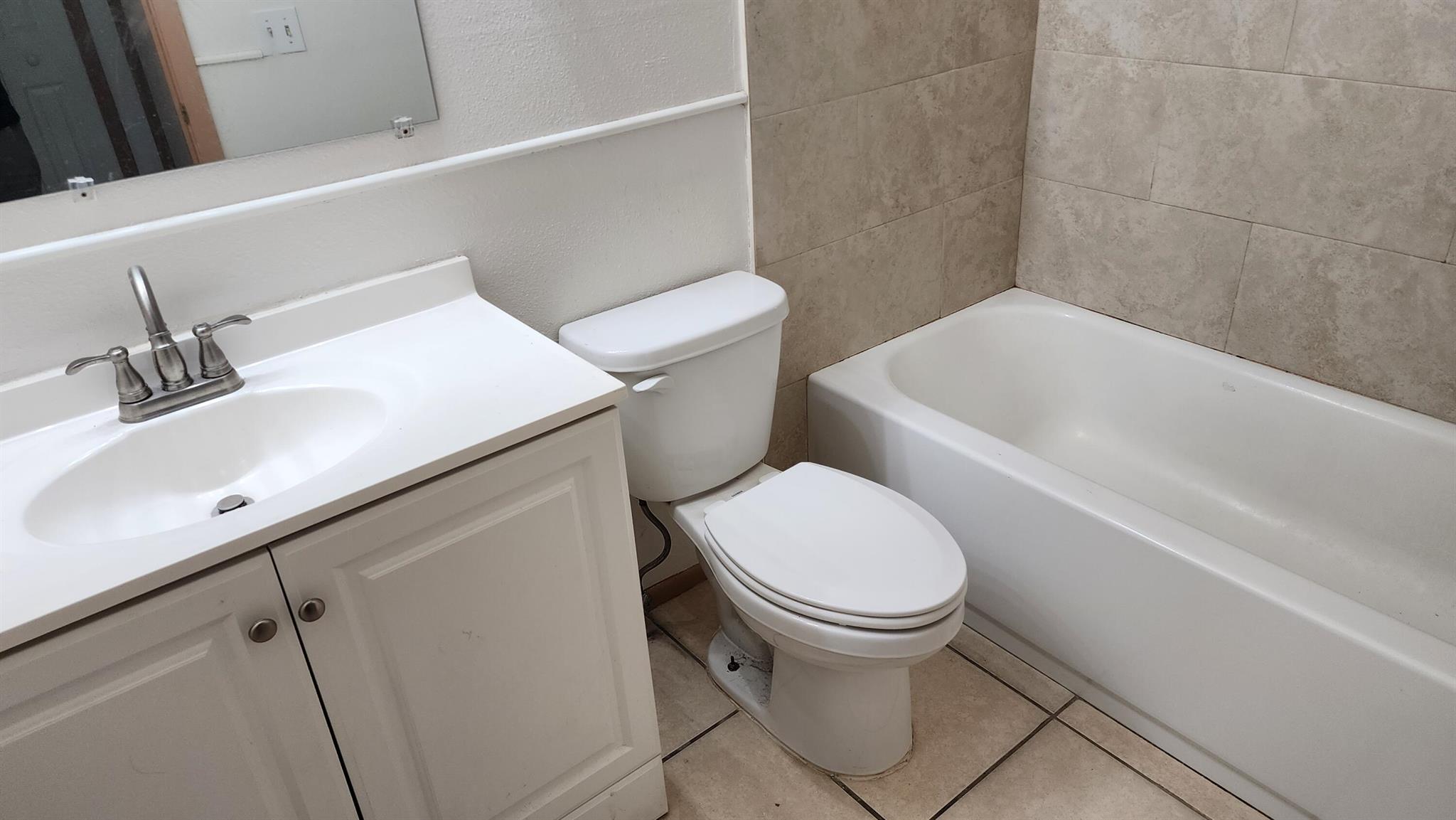 PORT ST LUCIE SECTION 25 - Residential Lease