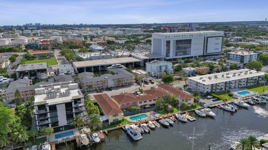 Photo of 1501 SE 15TH Street #2-8, Fort Lauderdale, FL 33316 (MLS # B26092409)